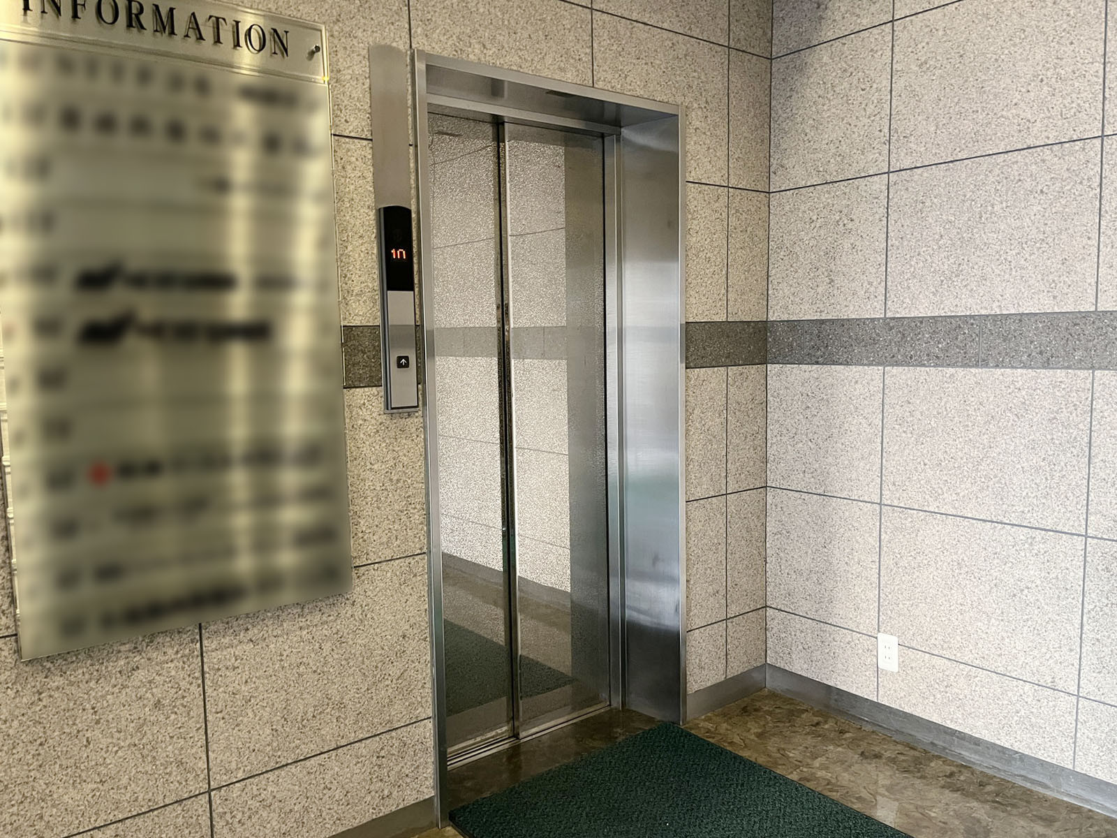 エレベーター(1基)