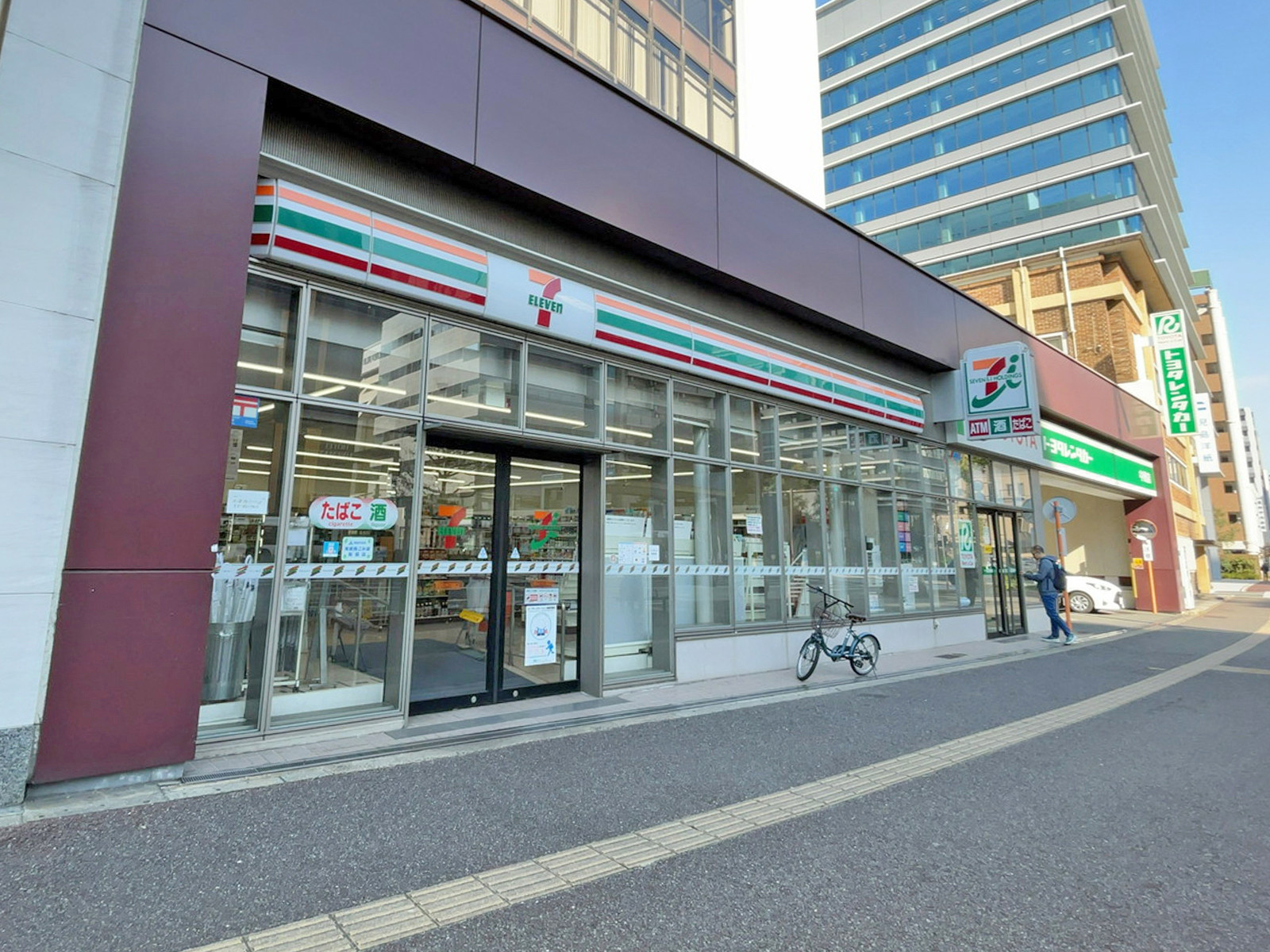 1階のセブンイレブン博多中洲中島町店