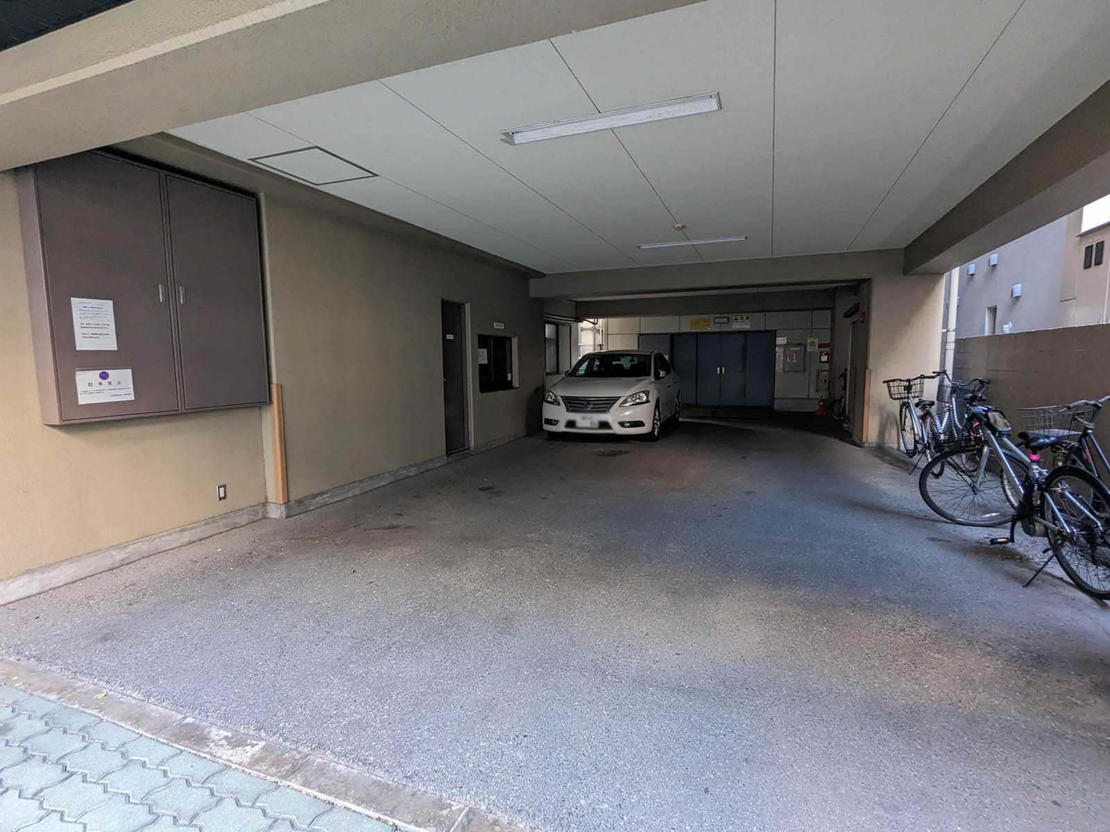 駐車スペース