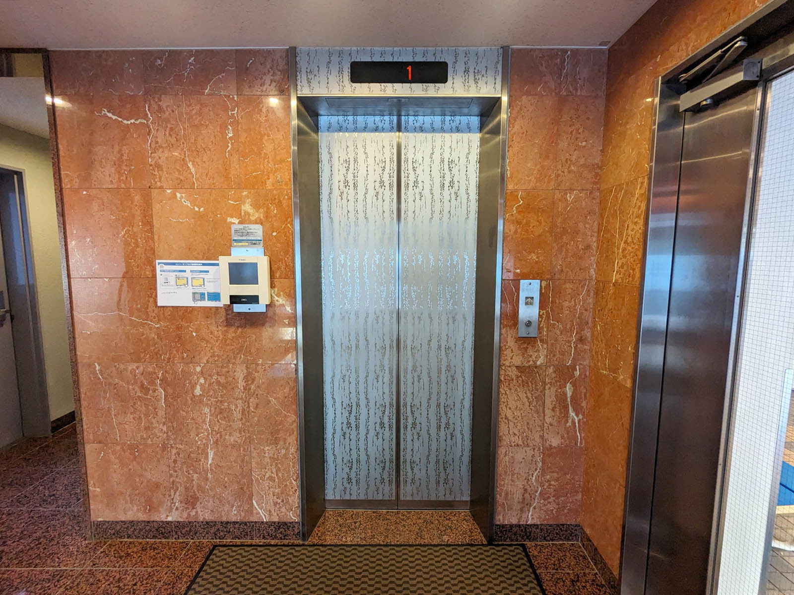 エレベーター
