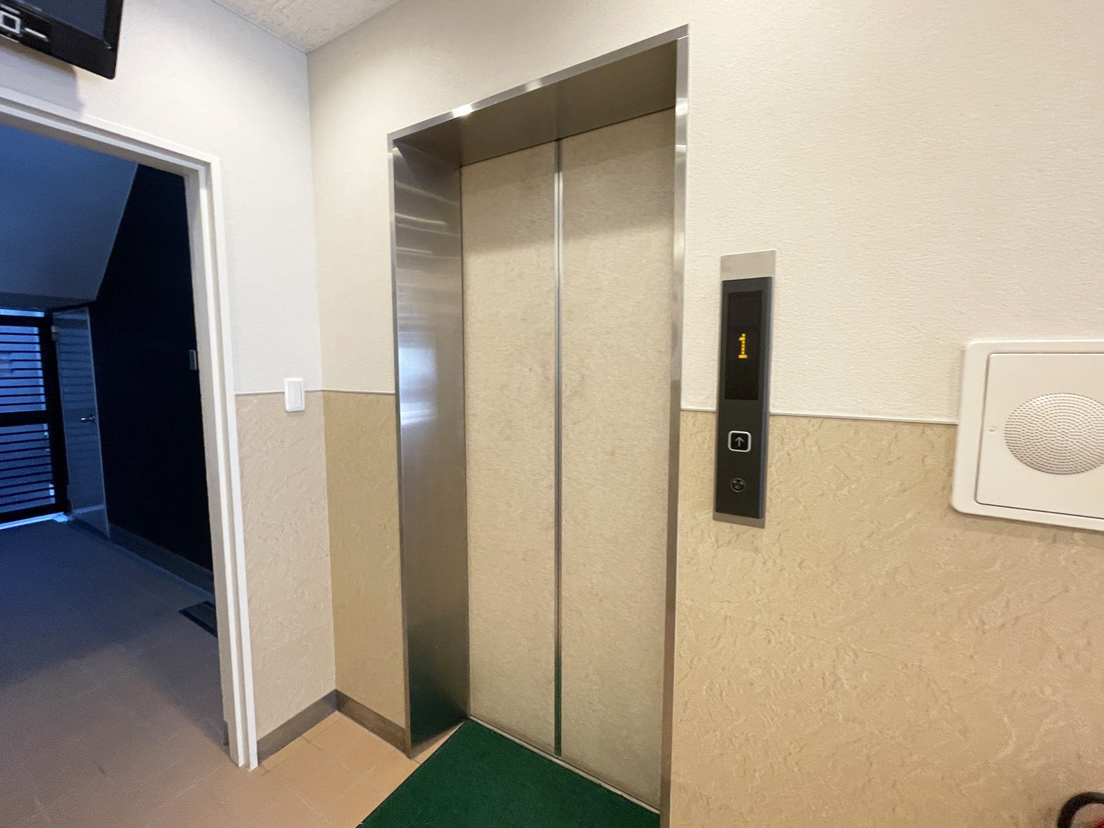 エレベーター