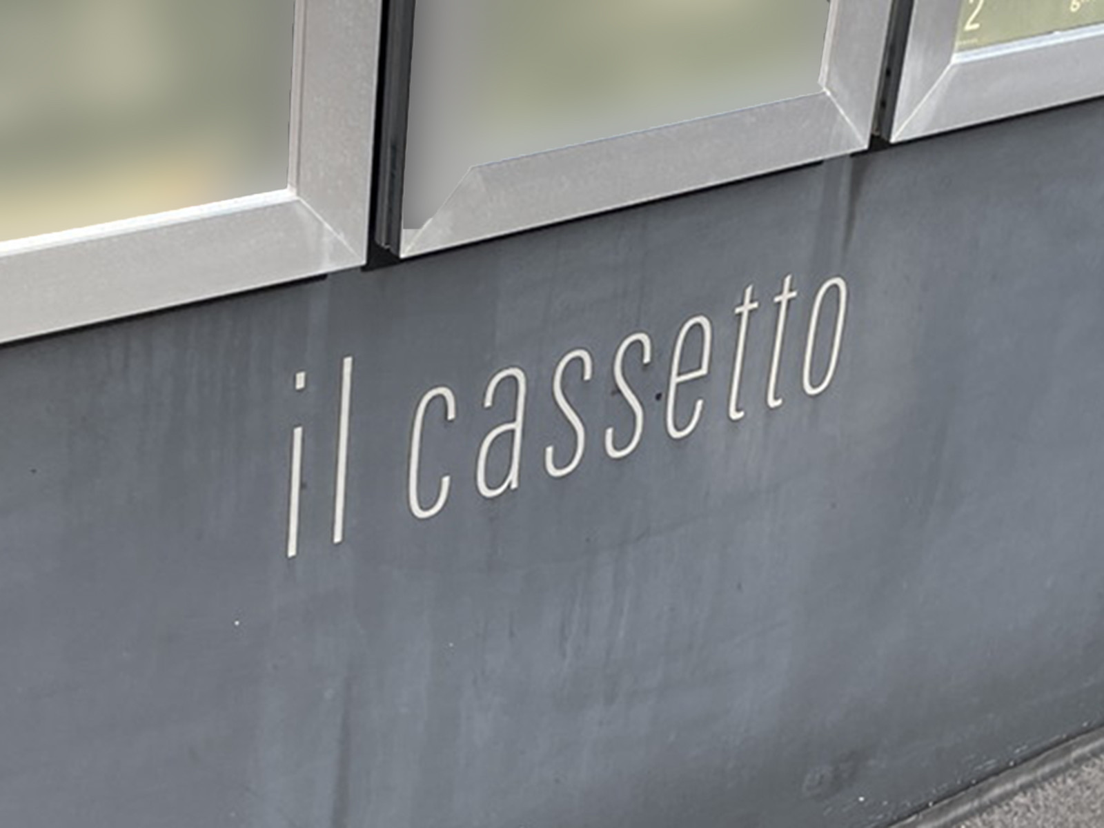 ネームプレート：il cassettoビル