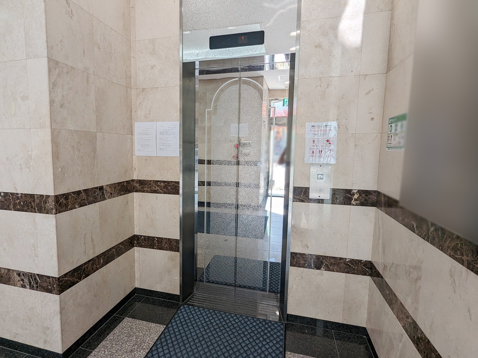 エレベーター(1基)