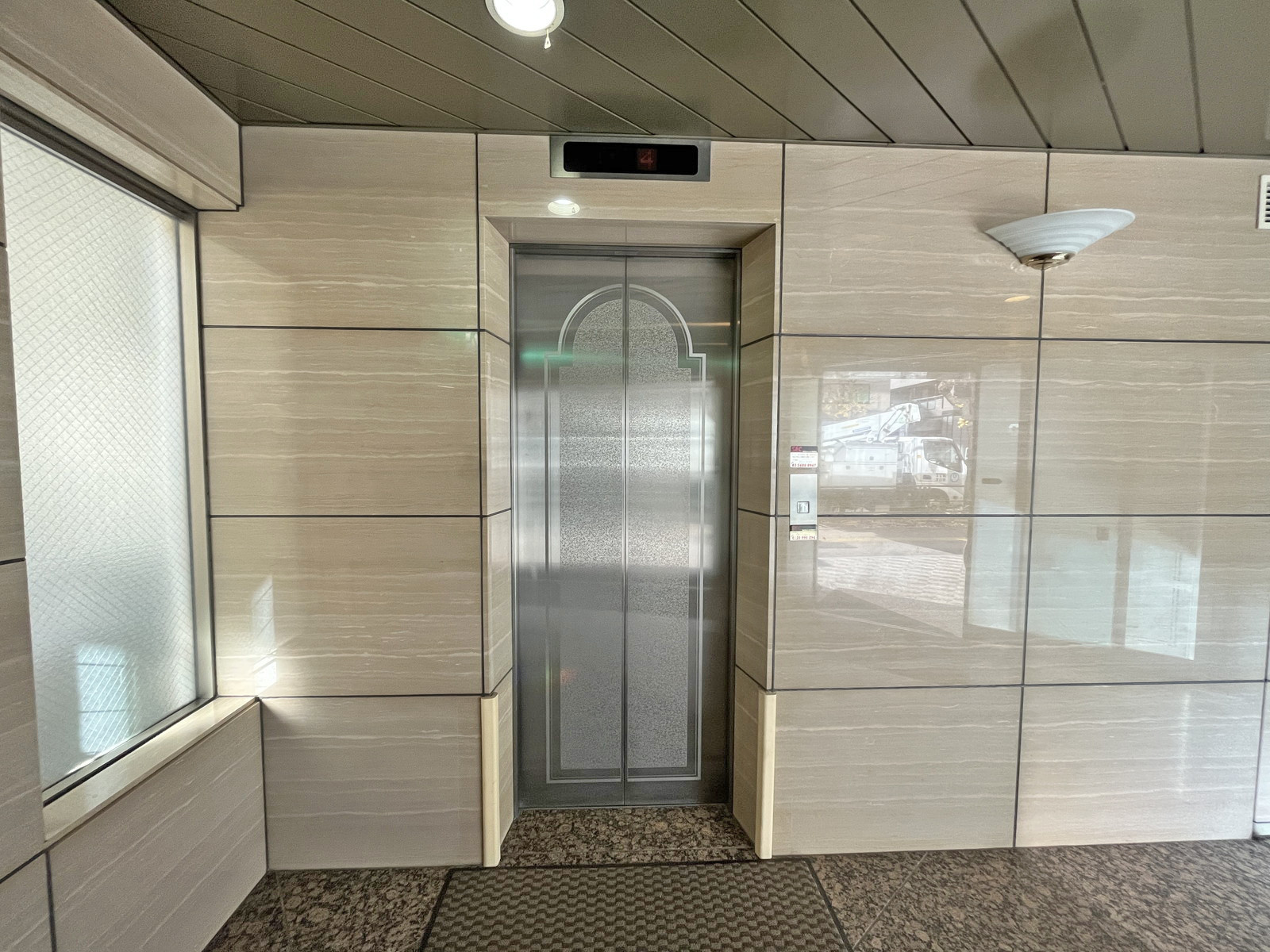 エレベーター(1基)