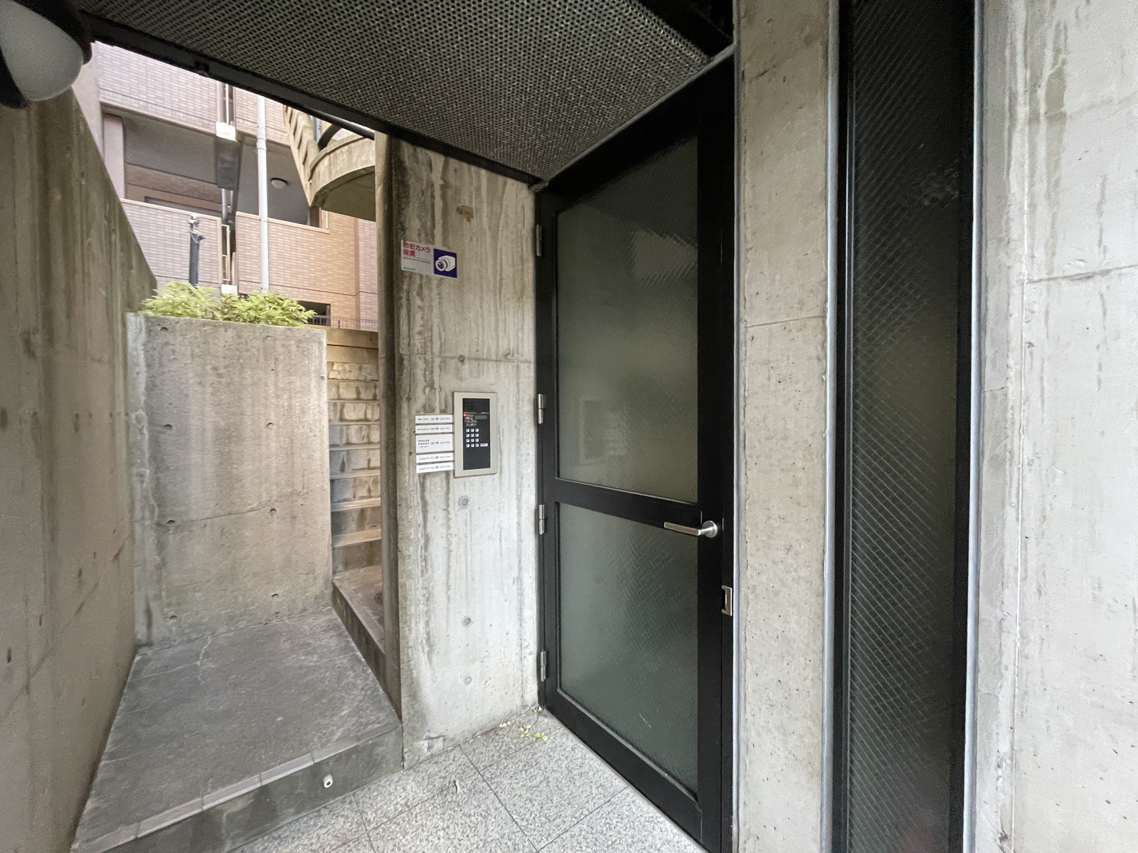 物件出入口