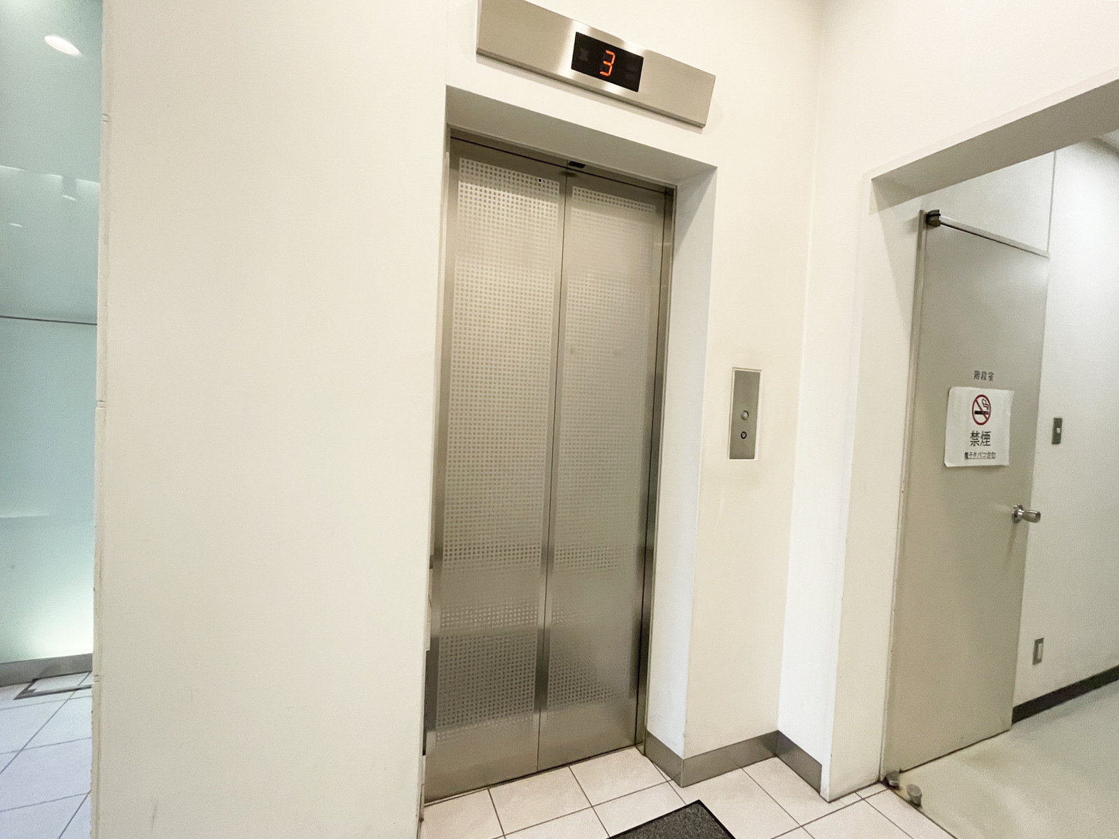 エレベーター(1基)