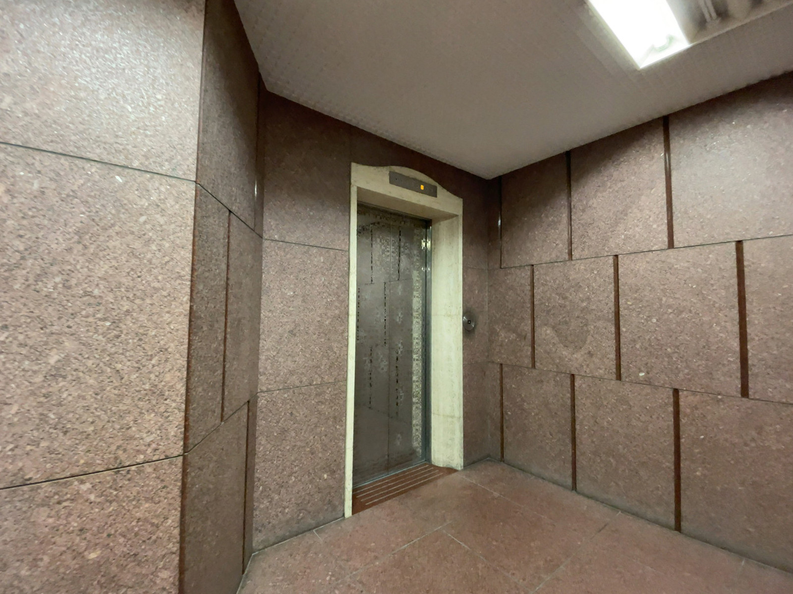 エレベーター(1基)