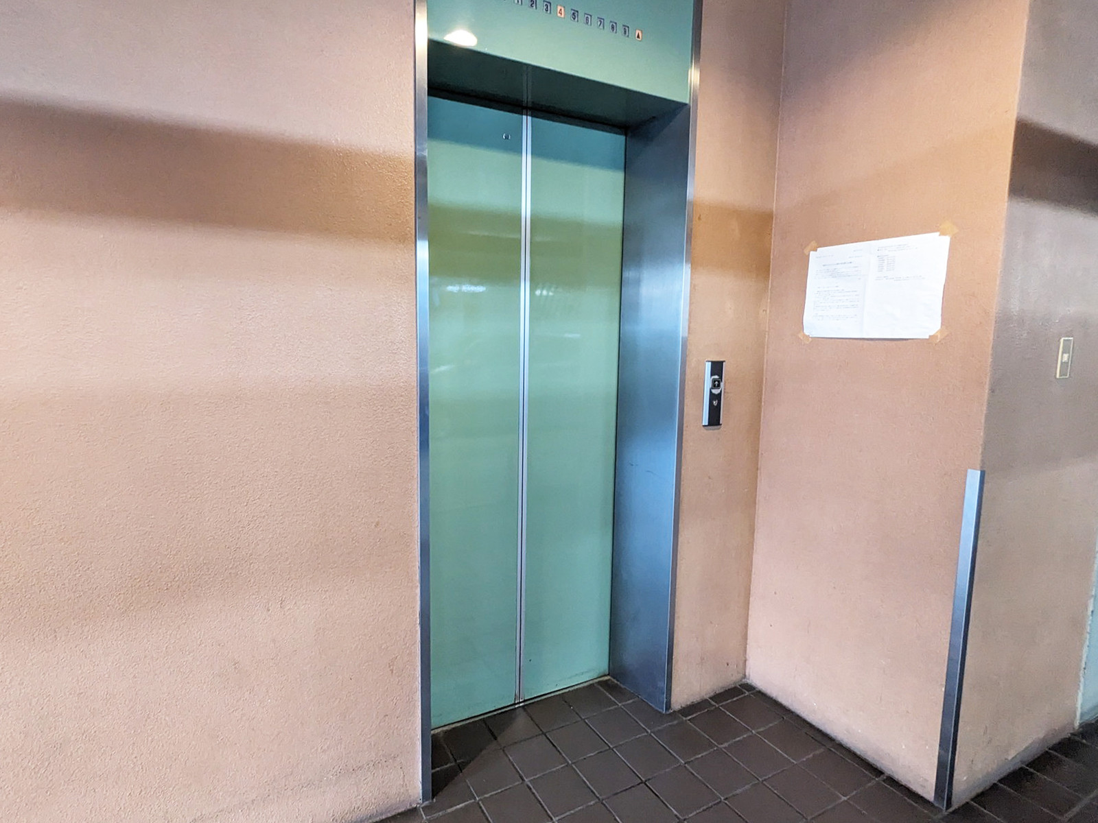 エレベーター