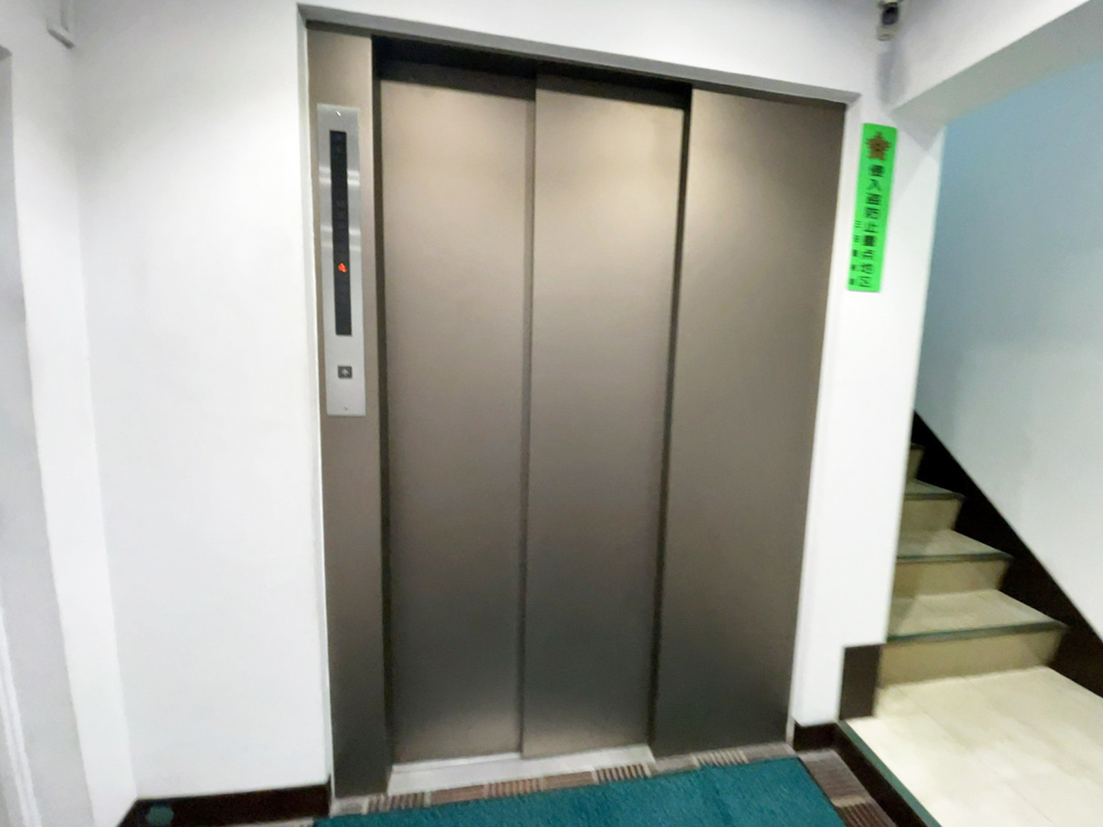 エレベーター