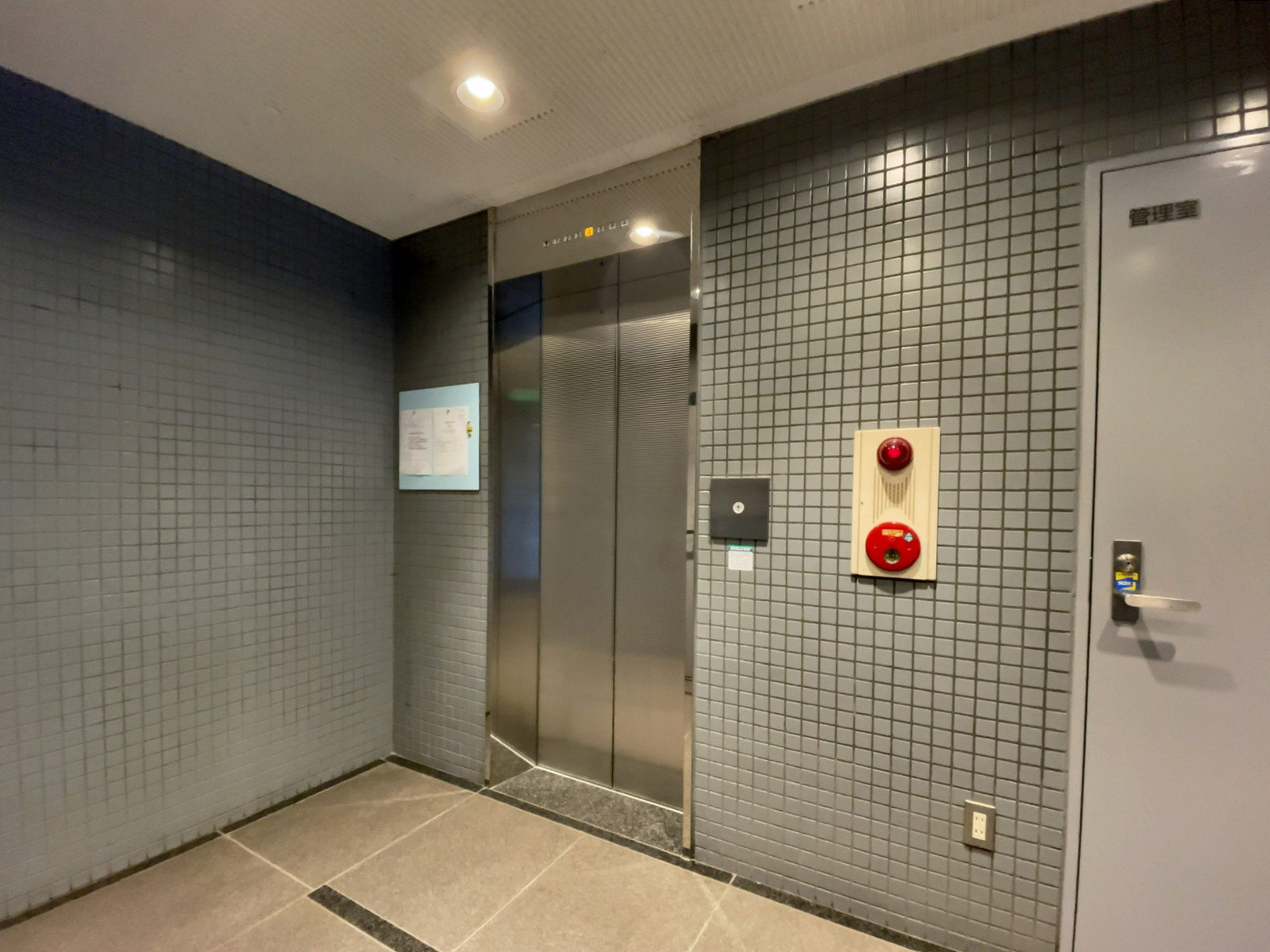 エレベーター（1基）
