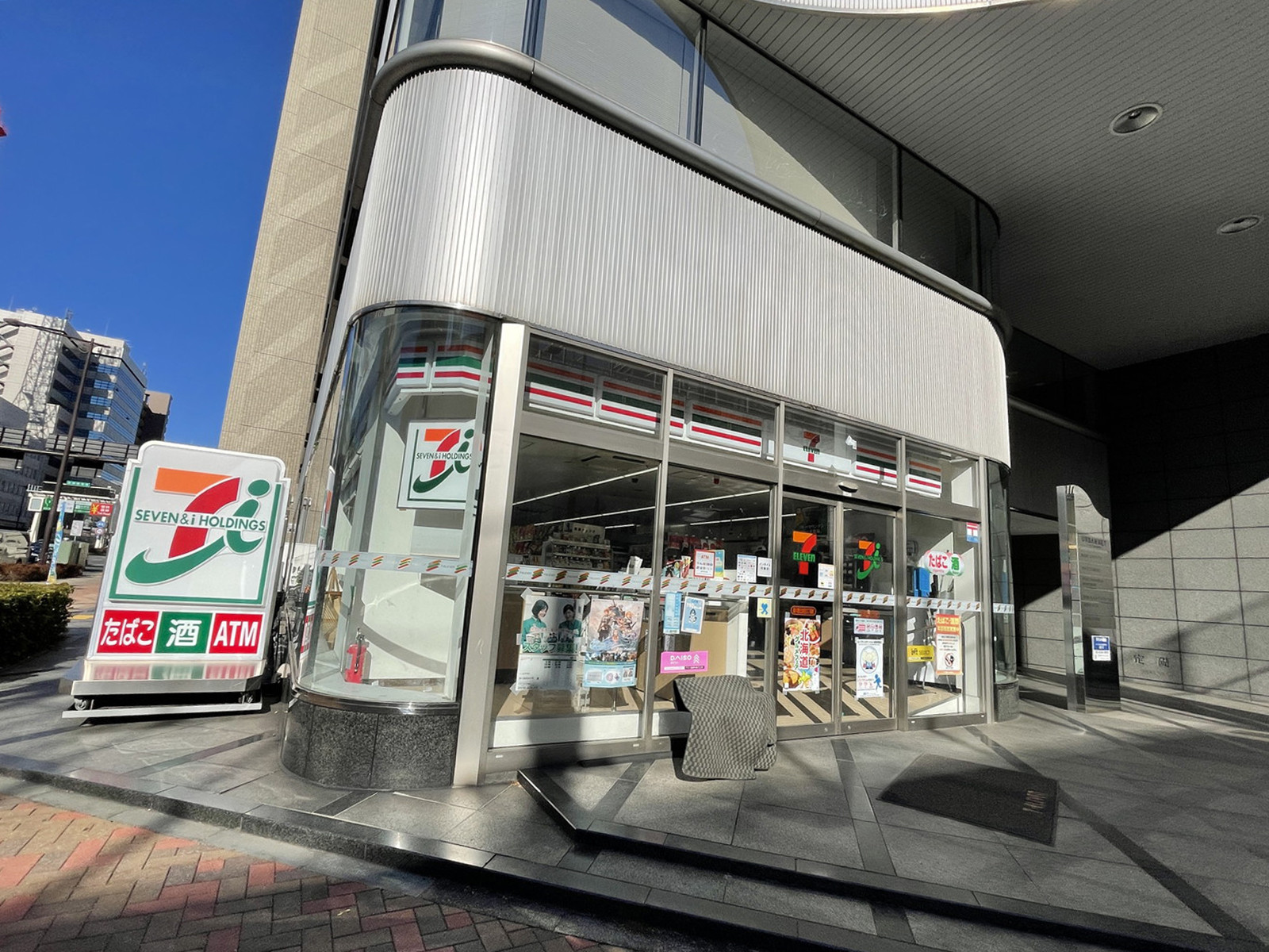 1階のセブンイレブン品川西五反田3丁目店