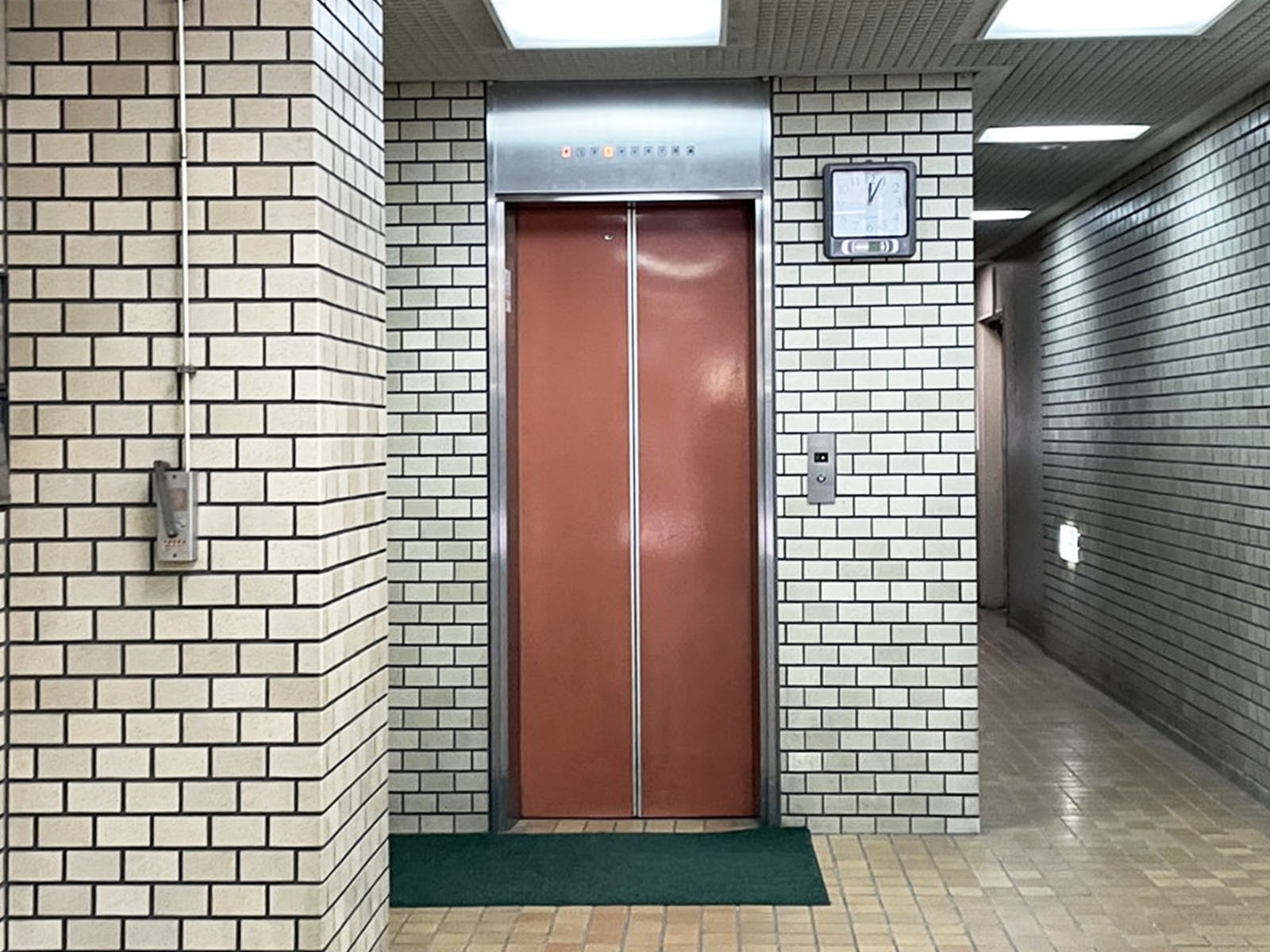 エレベーター（1基）