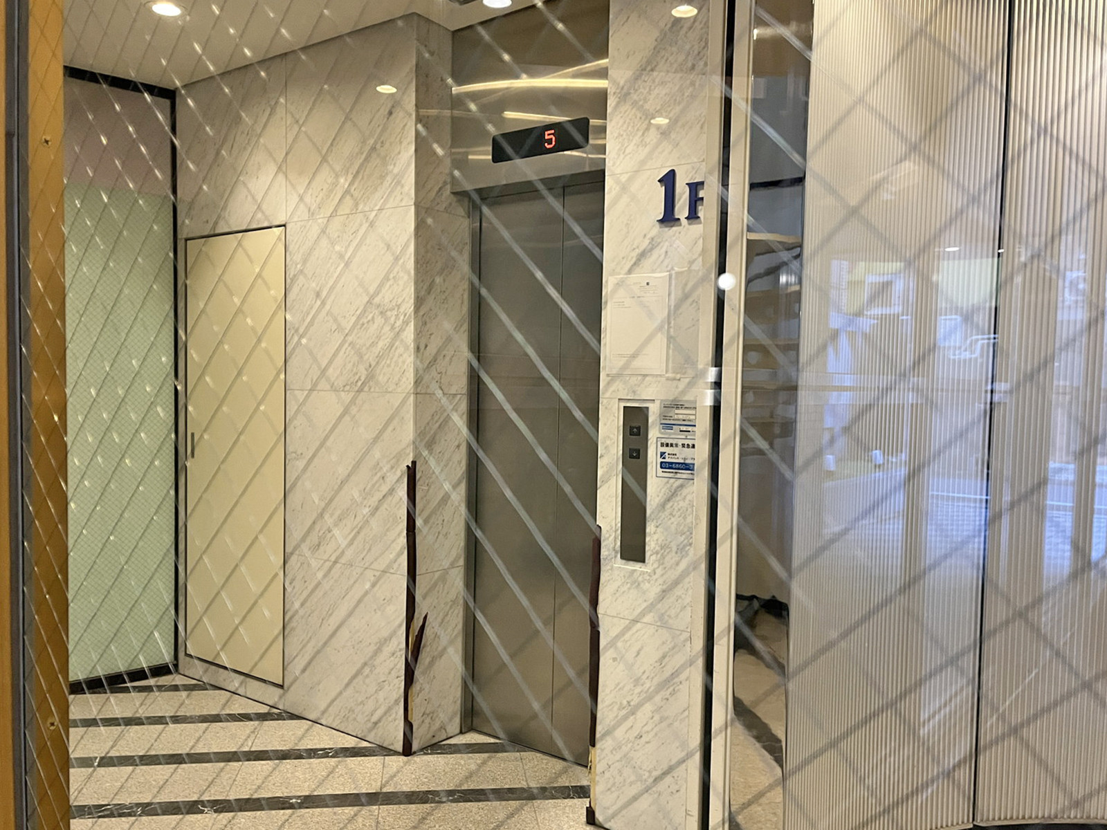 エレベーター
