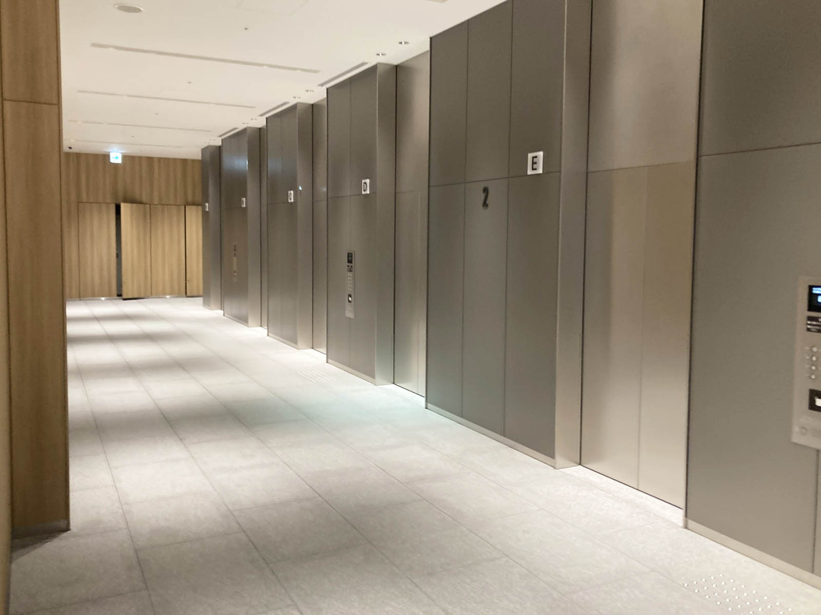 エレベーターホール