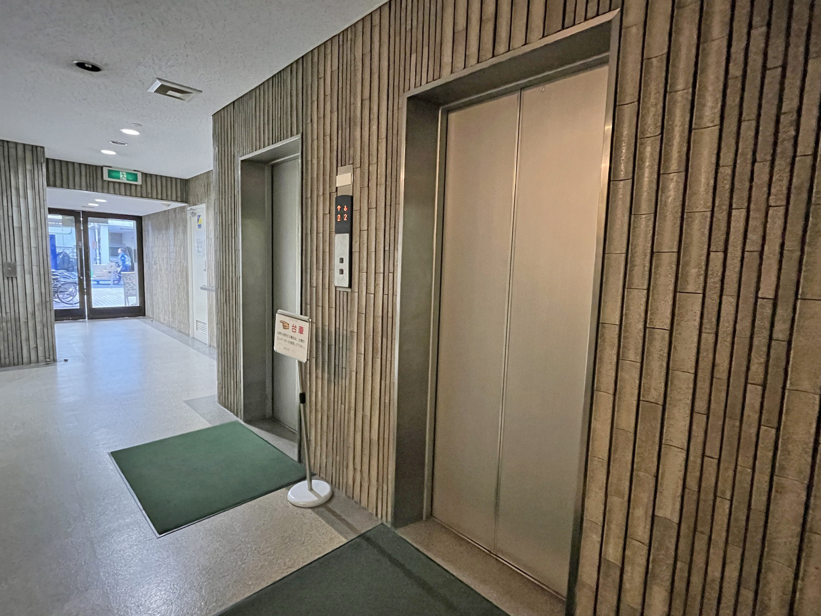 エレベーター