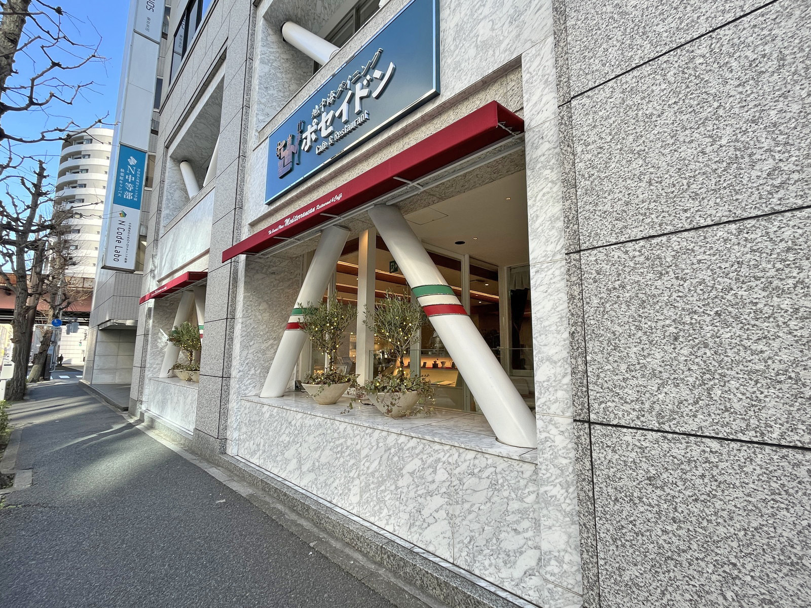 1階の飲食店