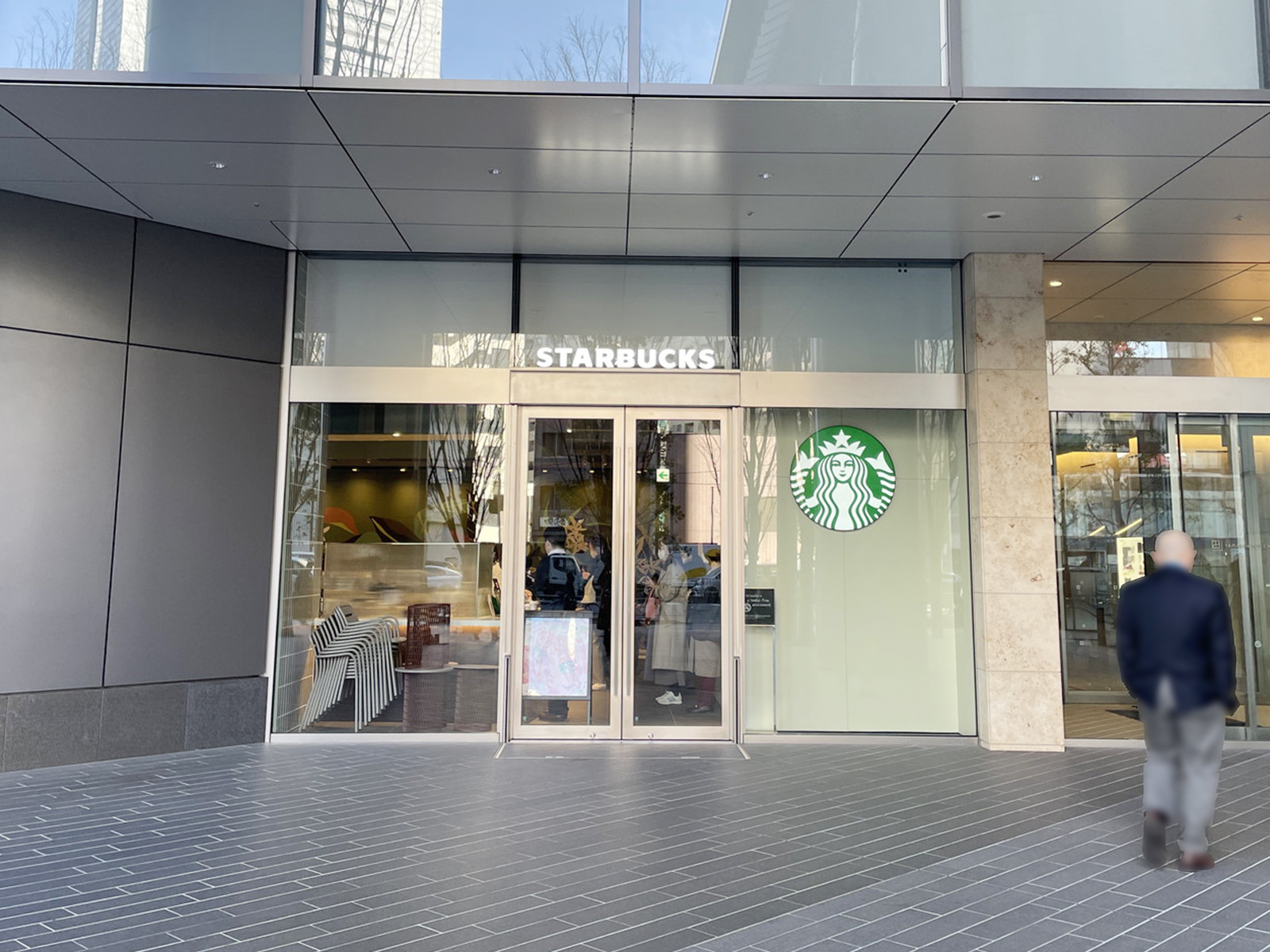 1階のスターバックスコーヒー 田町タワー店