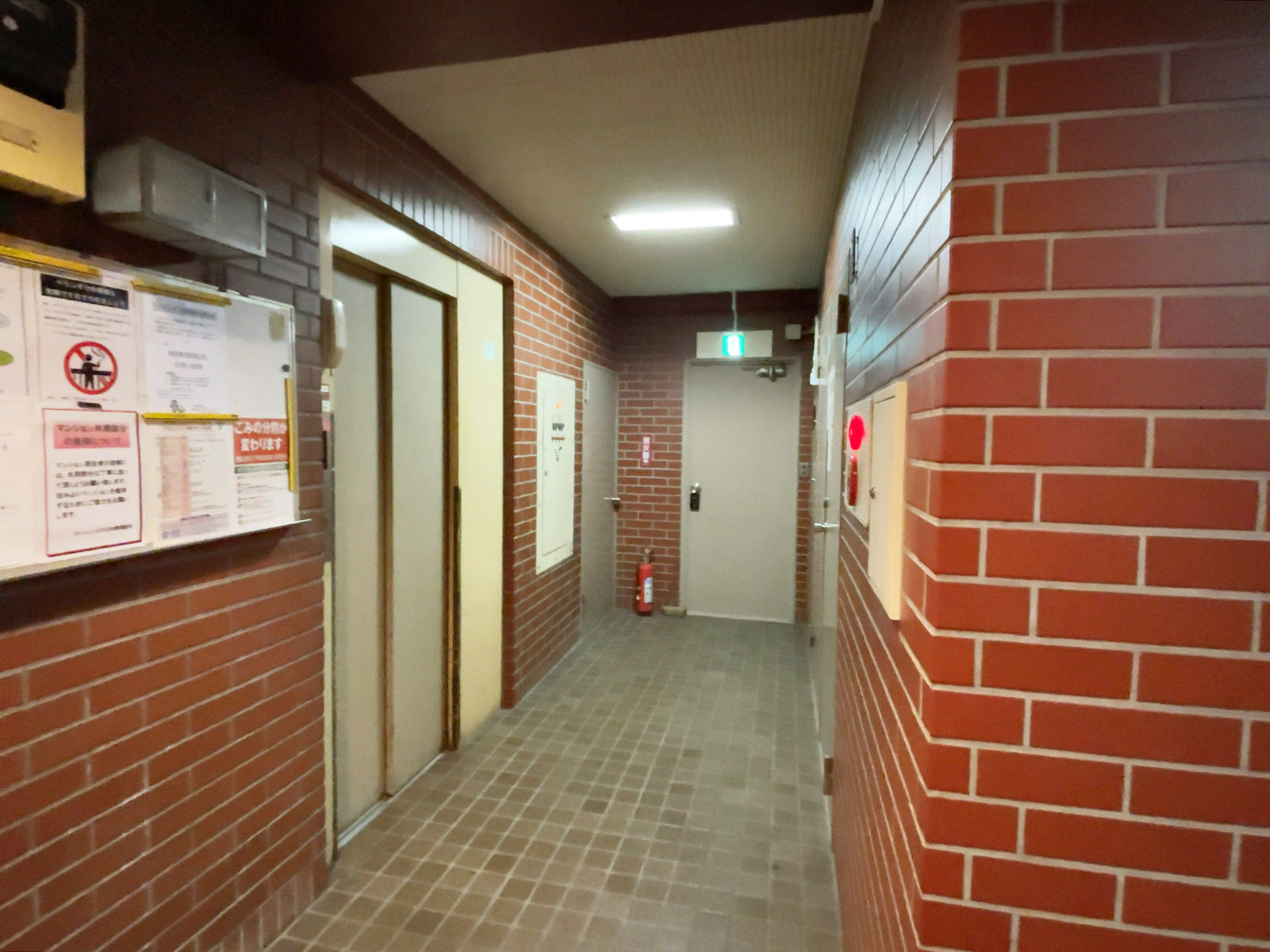 エレベーターホール