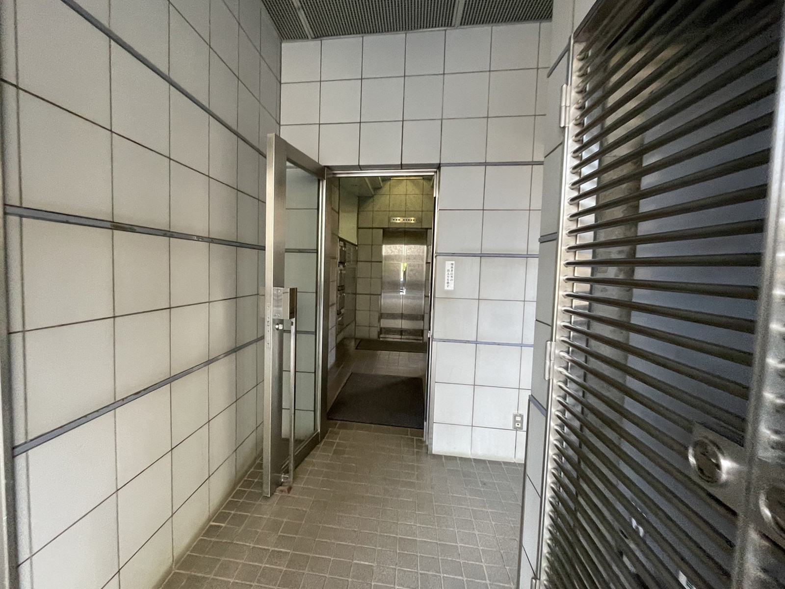 エントランス