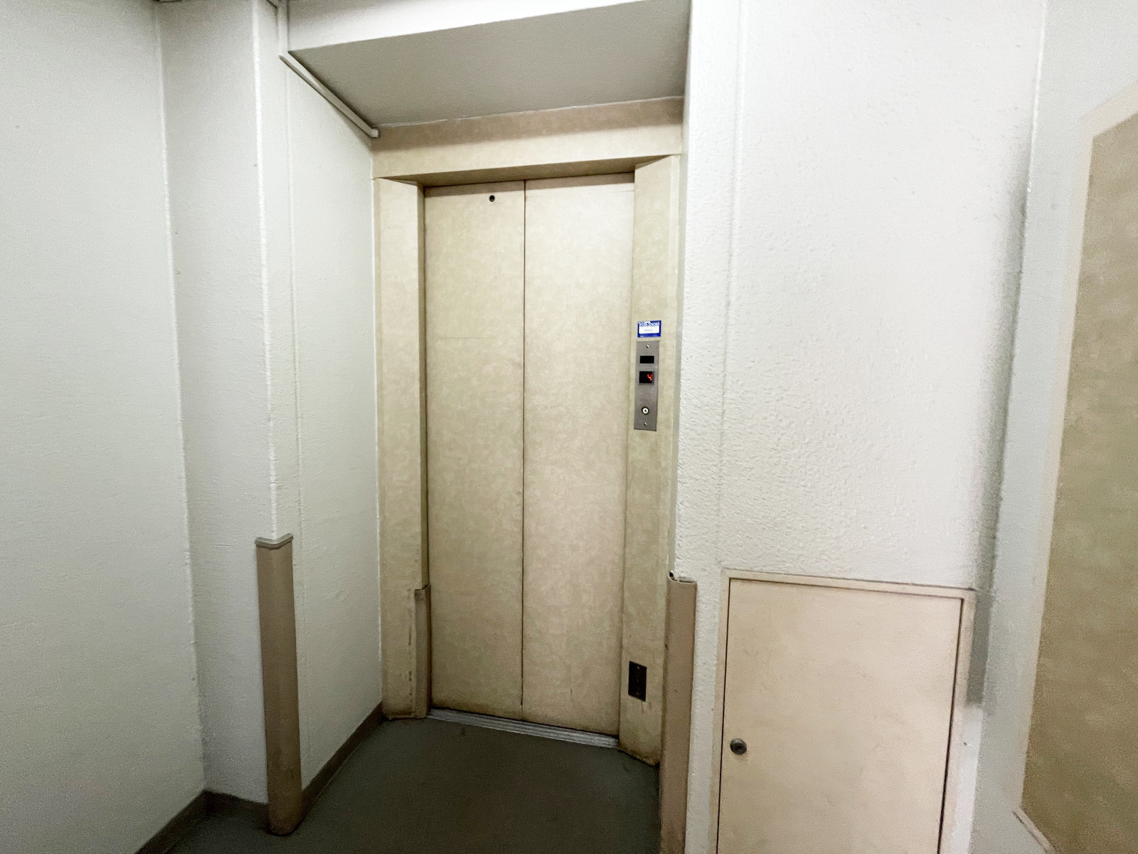エレベーター
