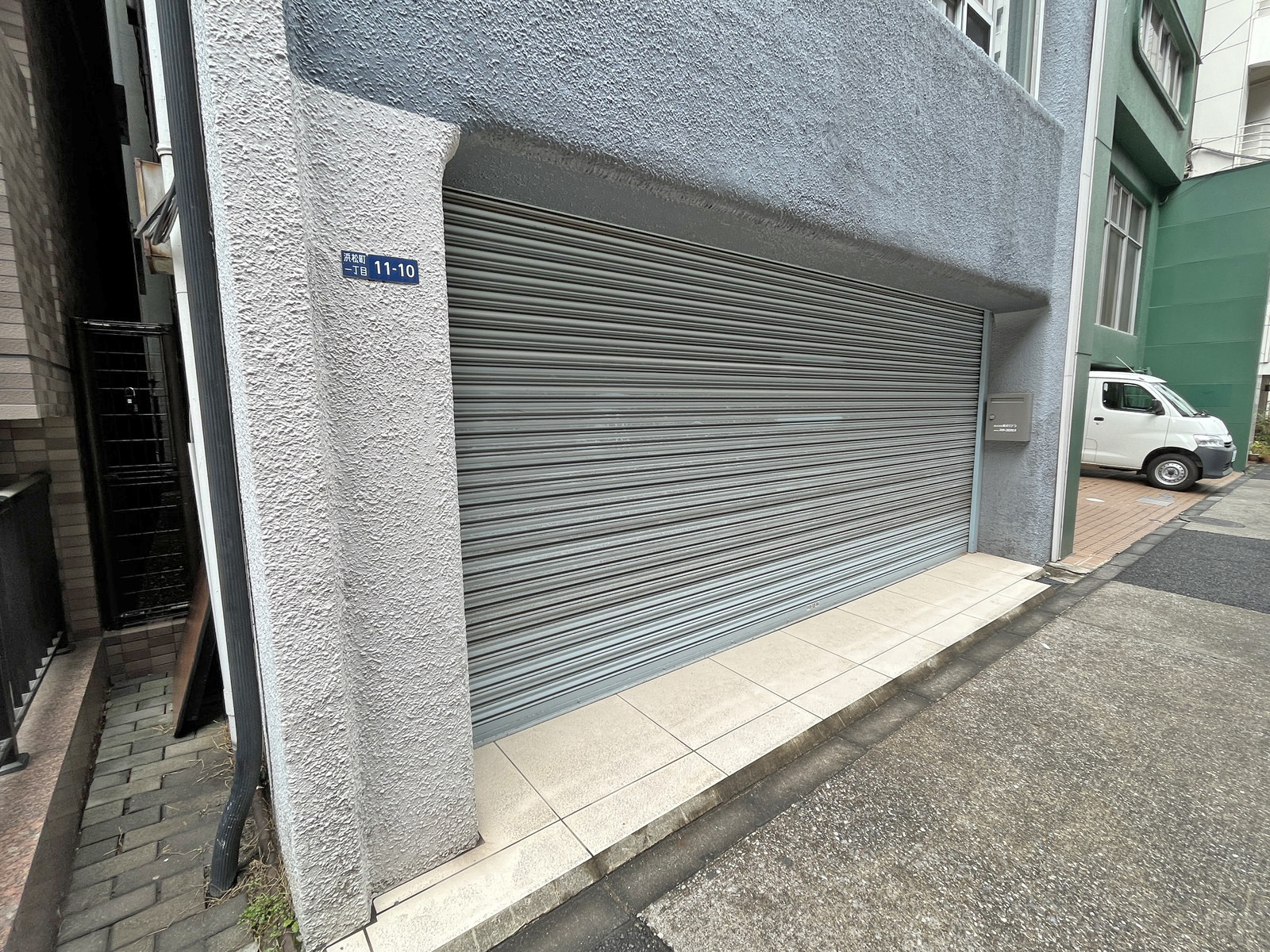 建物出入り口