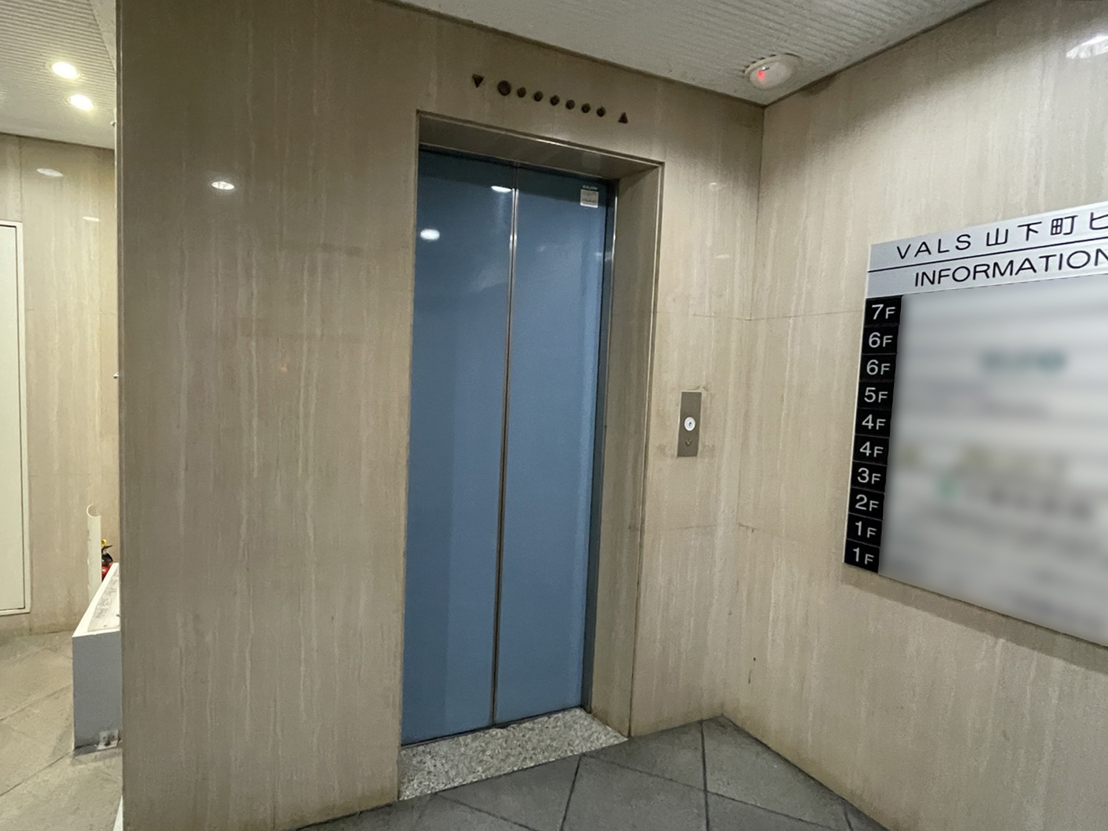 エレベーター