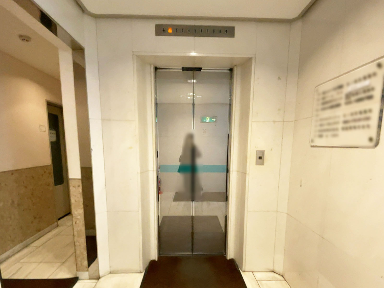 エレベーター