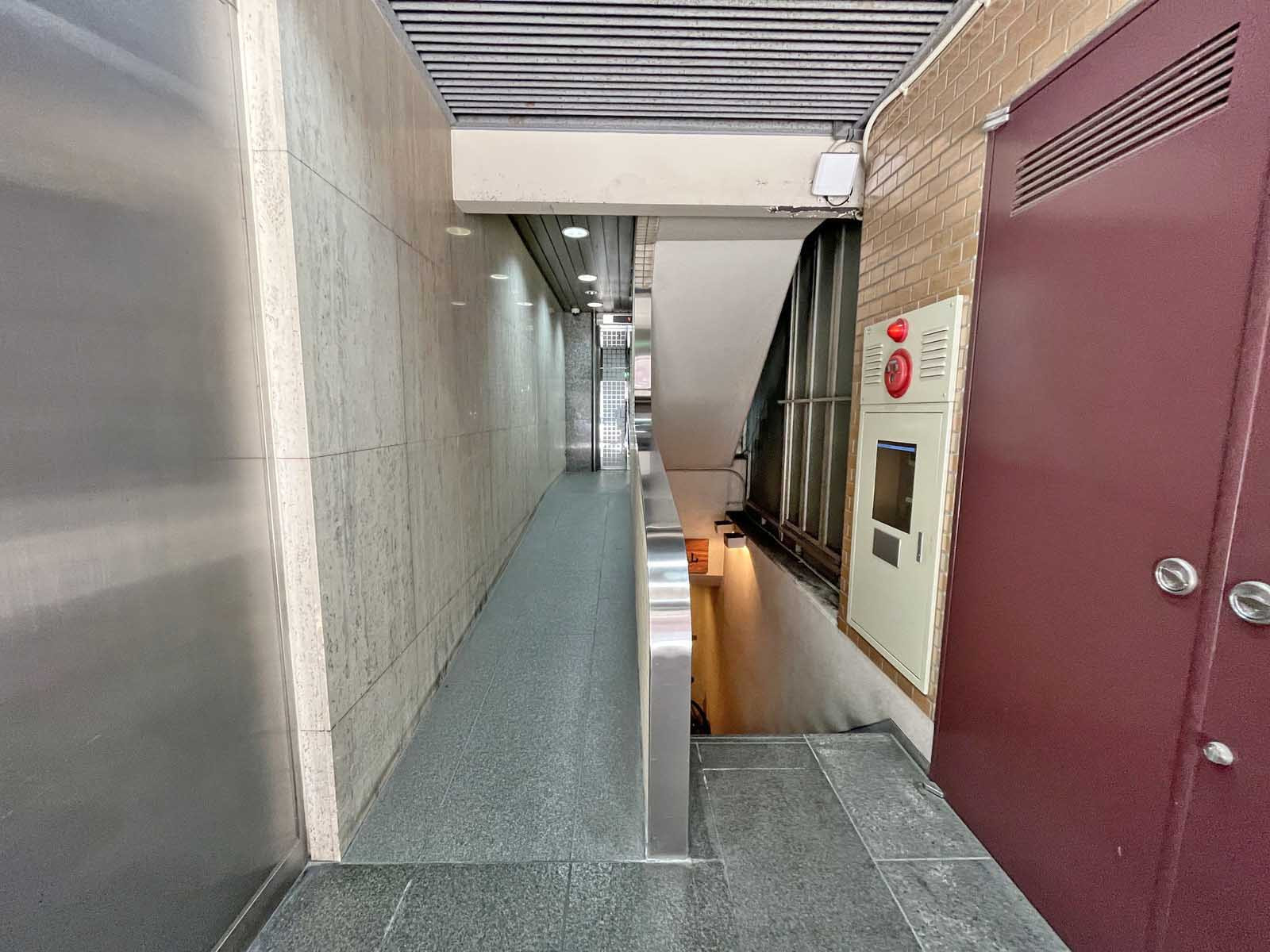 エントランス