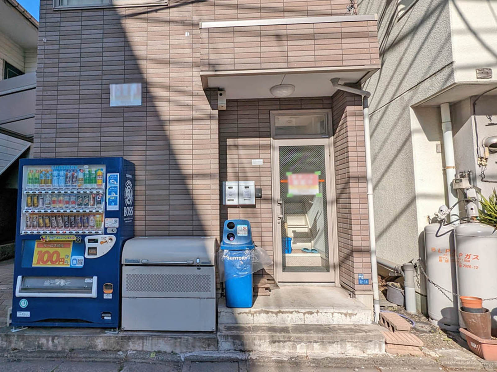 建物出入口