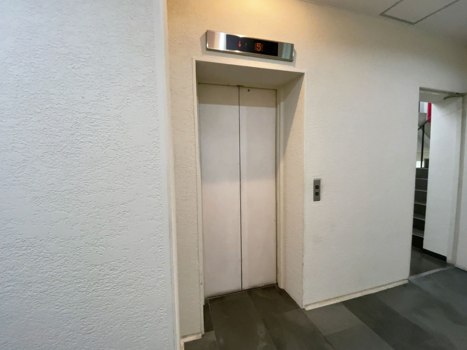 エレベーター