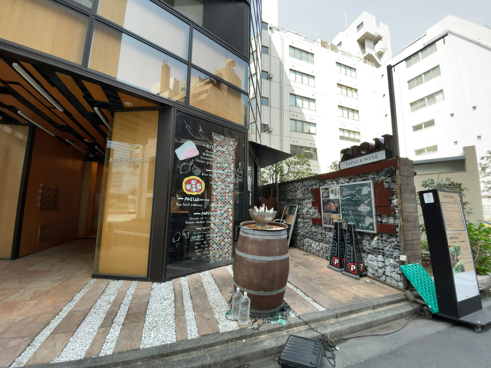 1階の飲食店