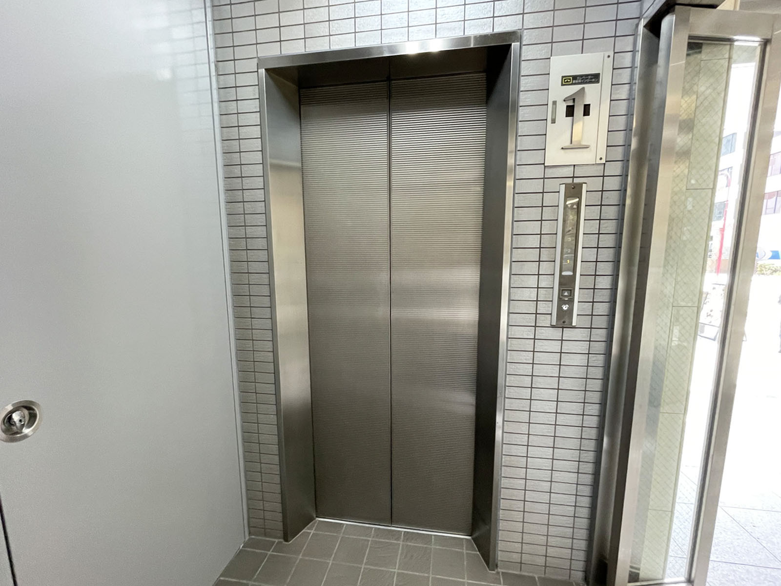 エレベーター