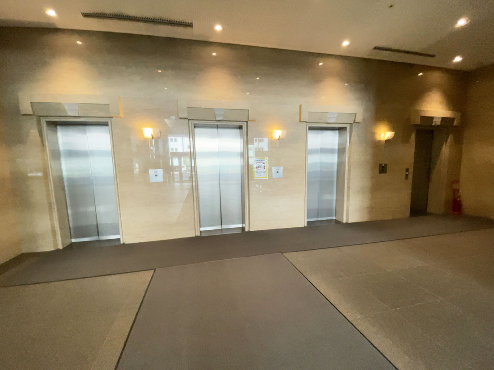 エレベーター