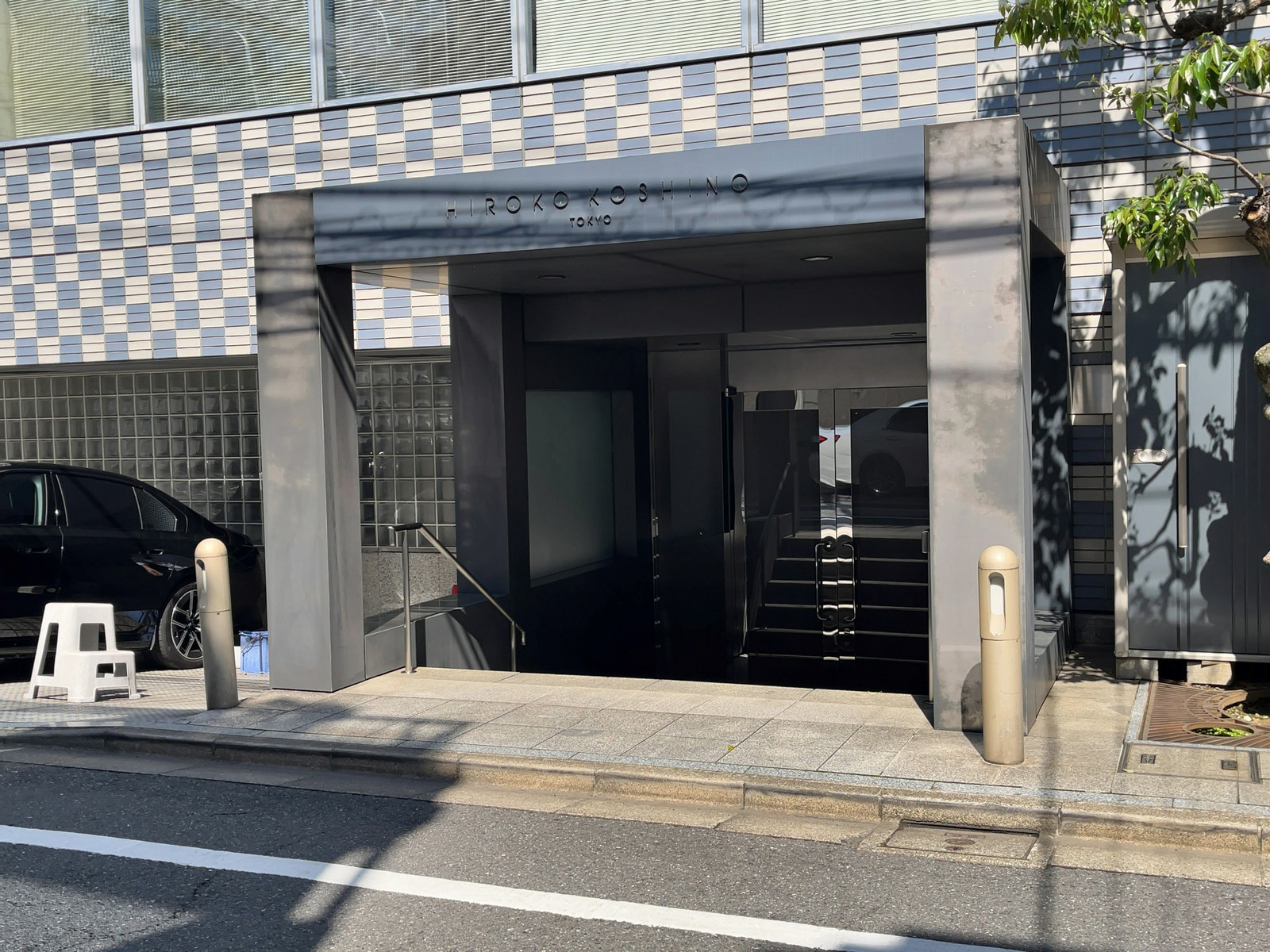 建物出入り口