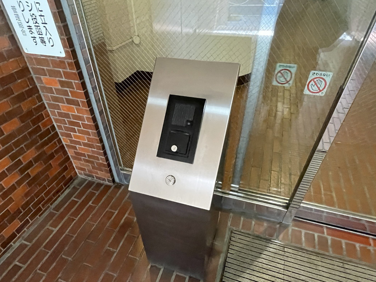 インターホン