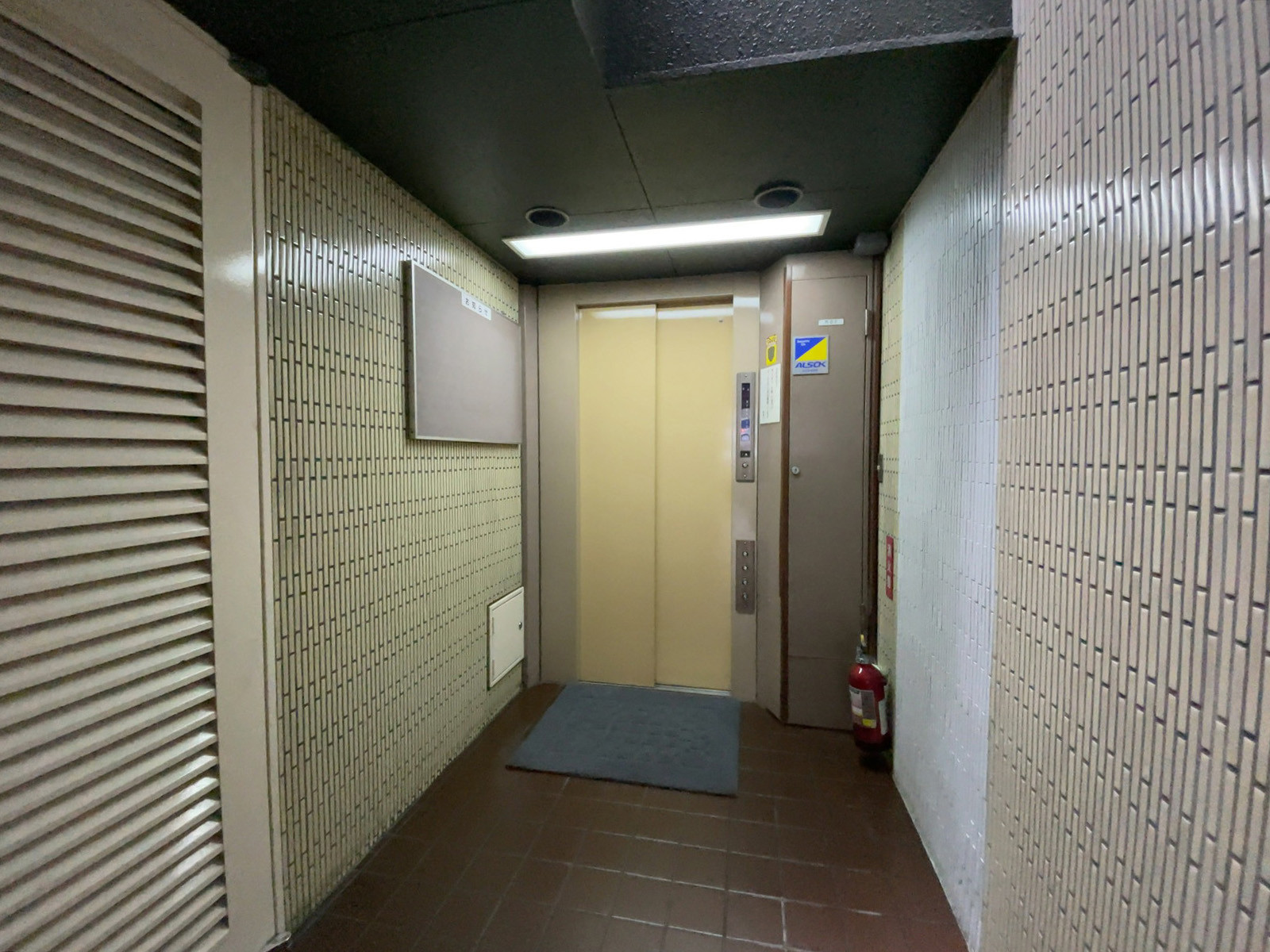 エレベーター