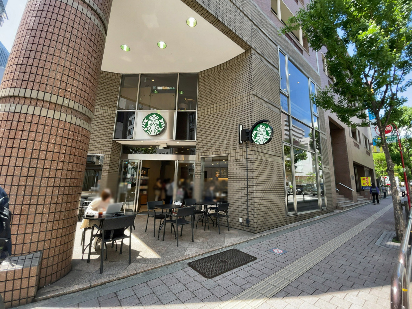 1階のスターバックスコーヒー お茶の水村田ビル店
