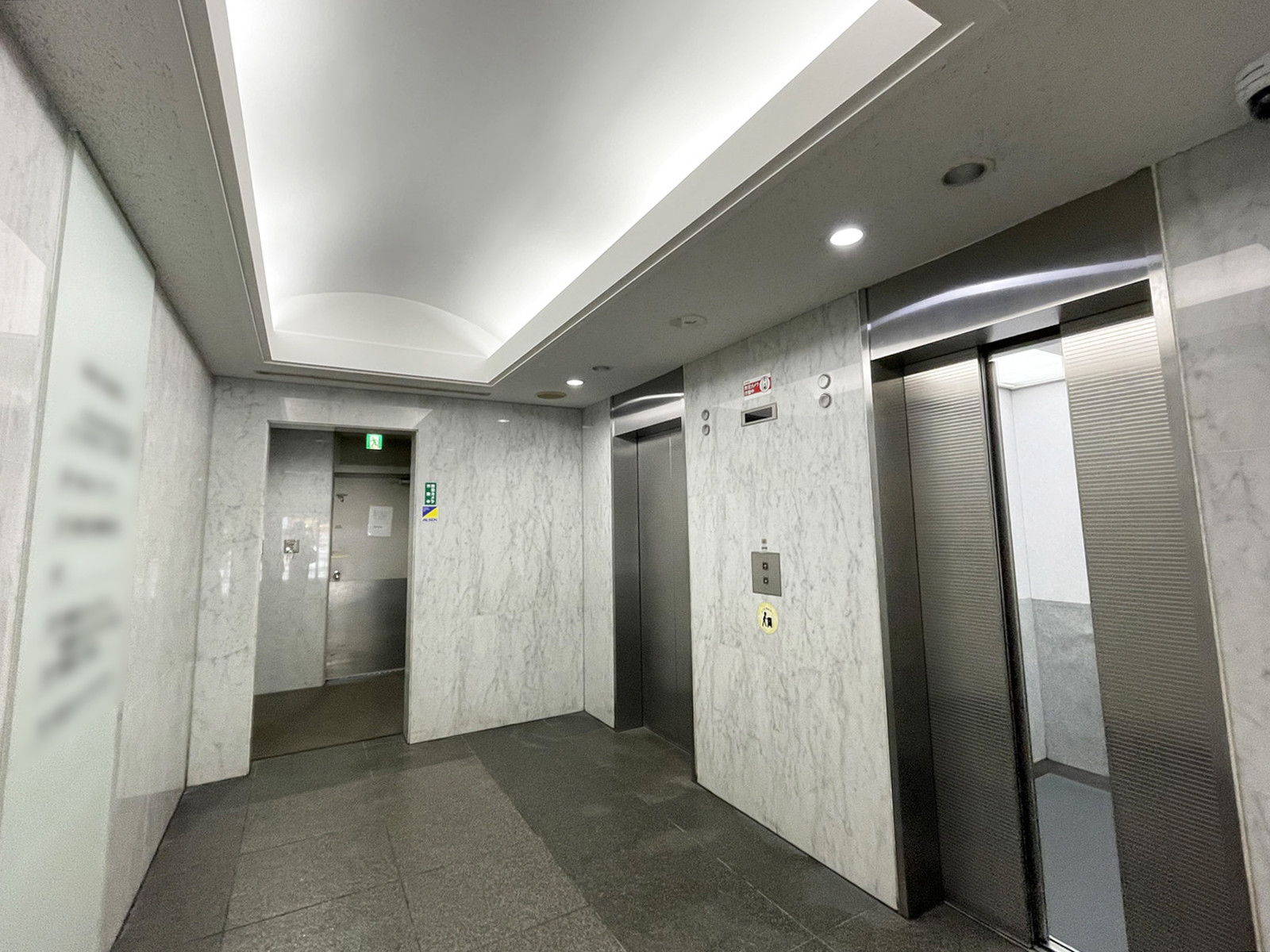 エレベーターホール