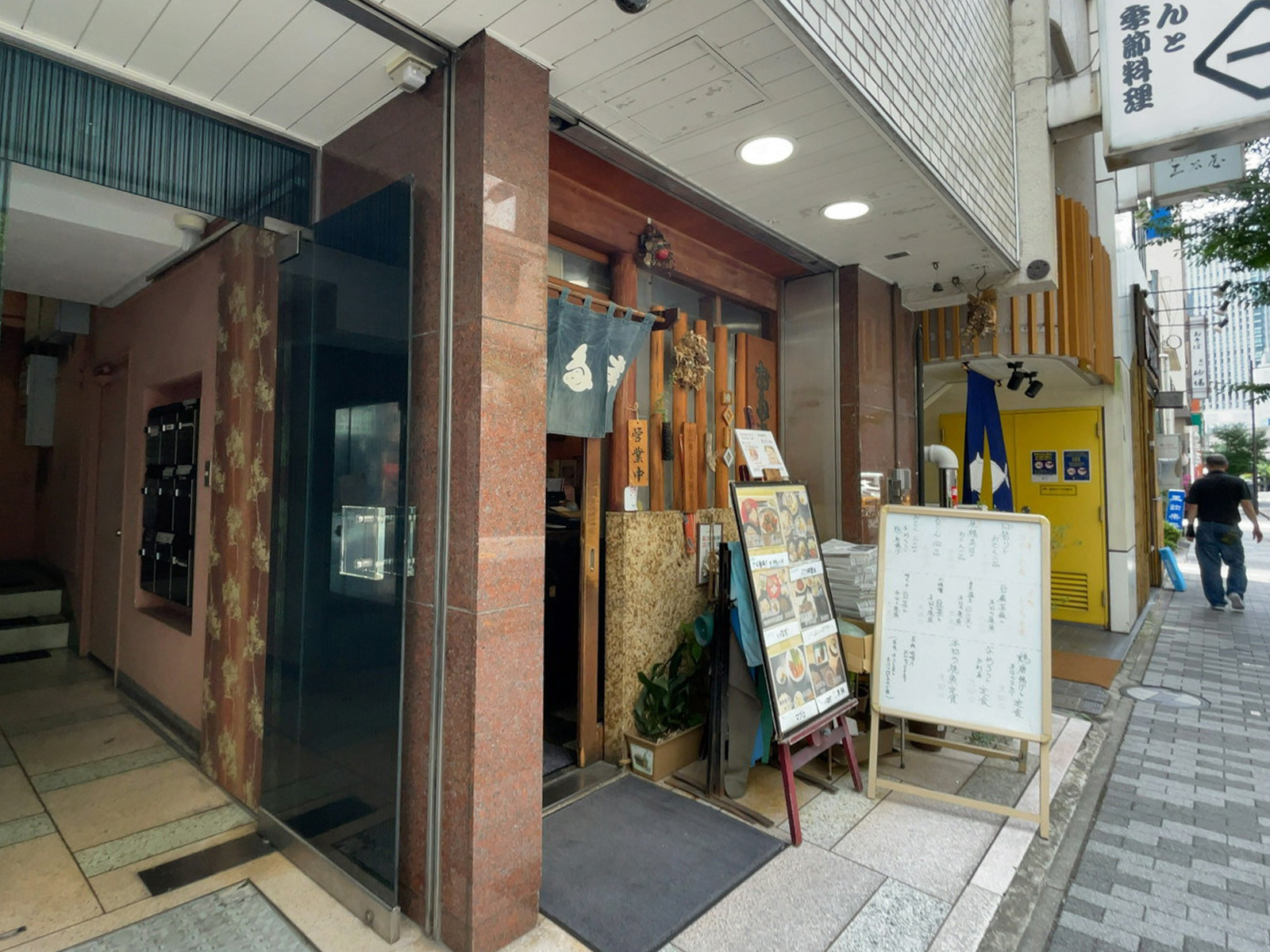 1階の飲食店