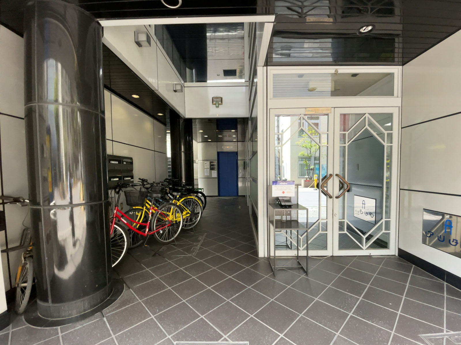 エントランス