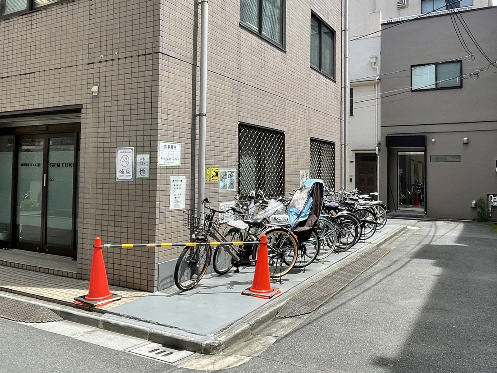 駐輪場