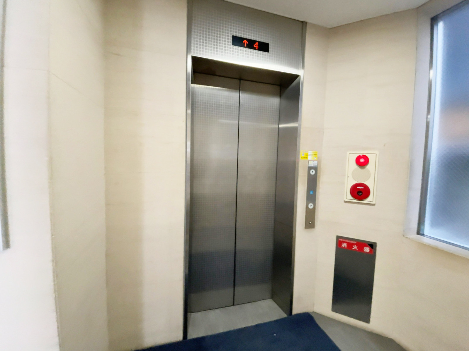 エレベーター（1基）