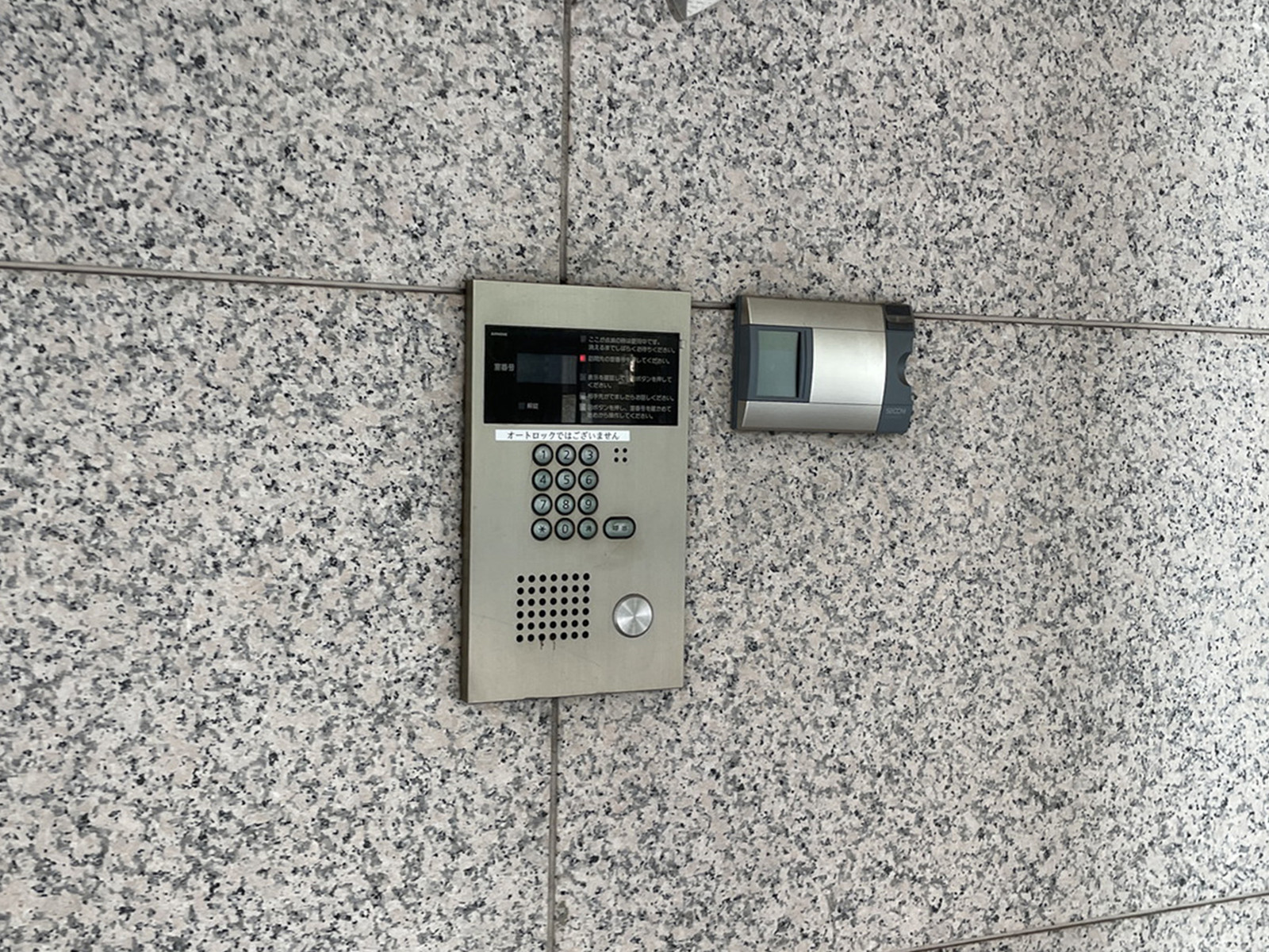 インターホン