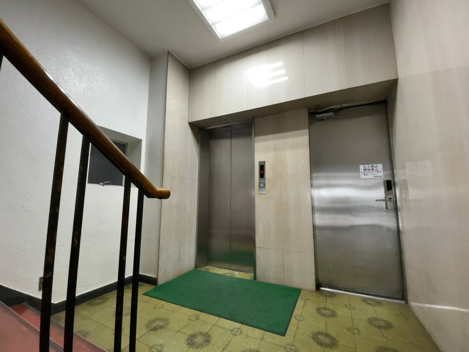 エレベーター