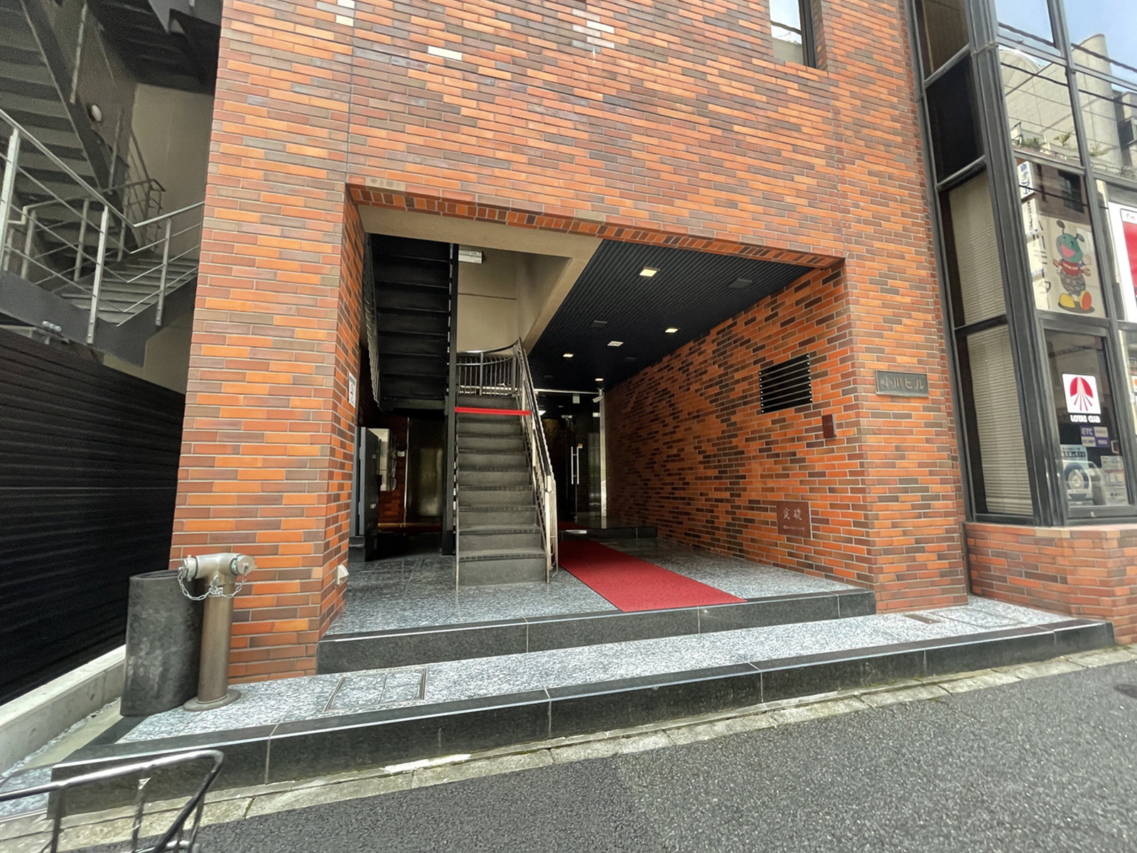 エントランスアプローチ