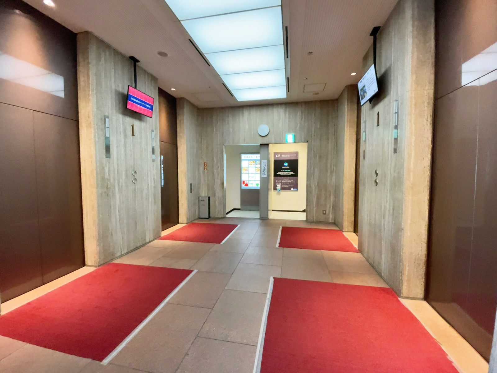 エレベーターホール