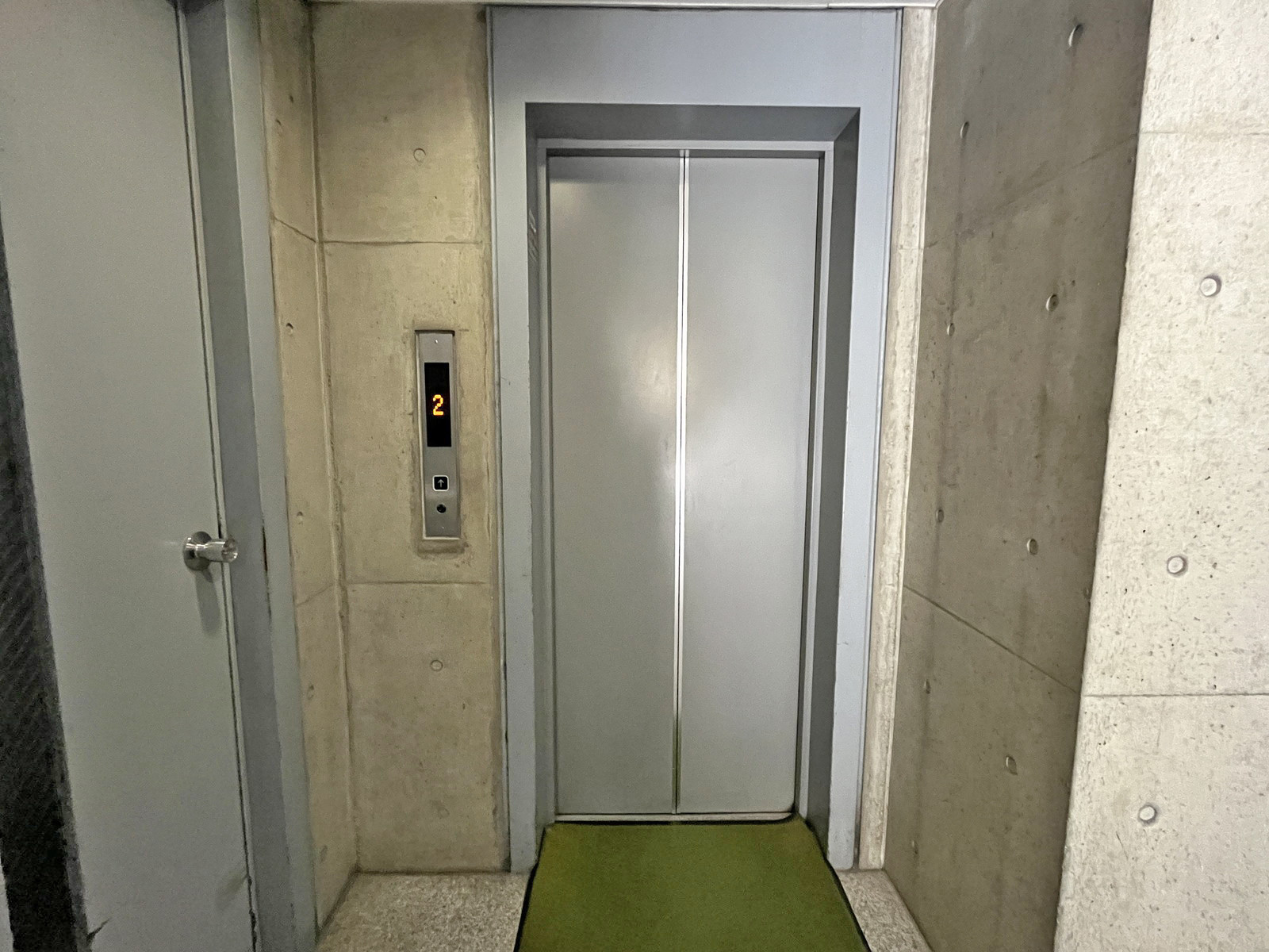 エレベーター