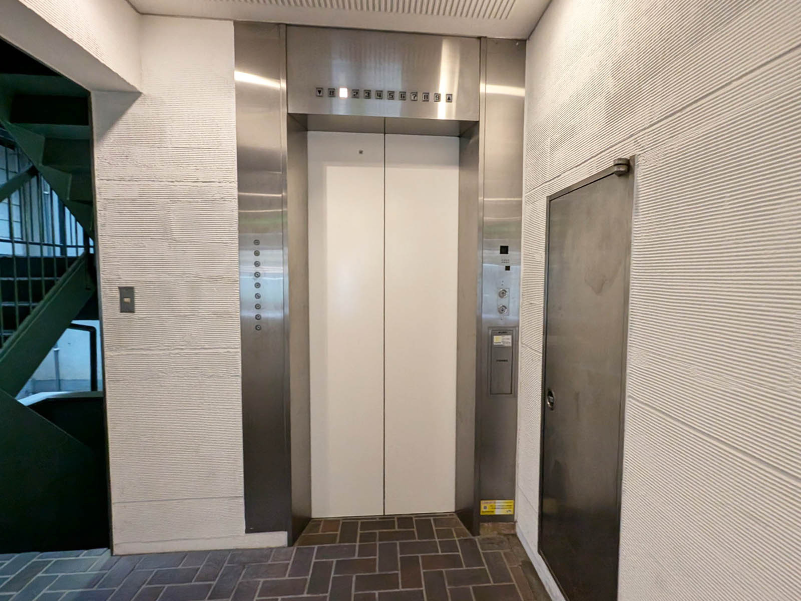 エレベーター