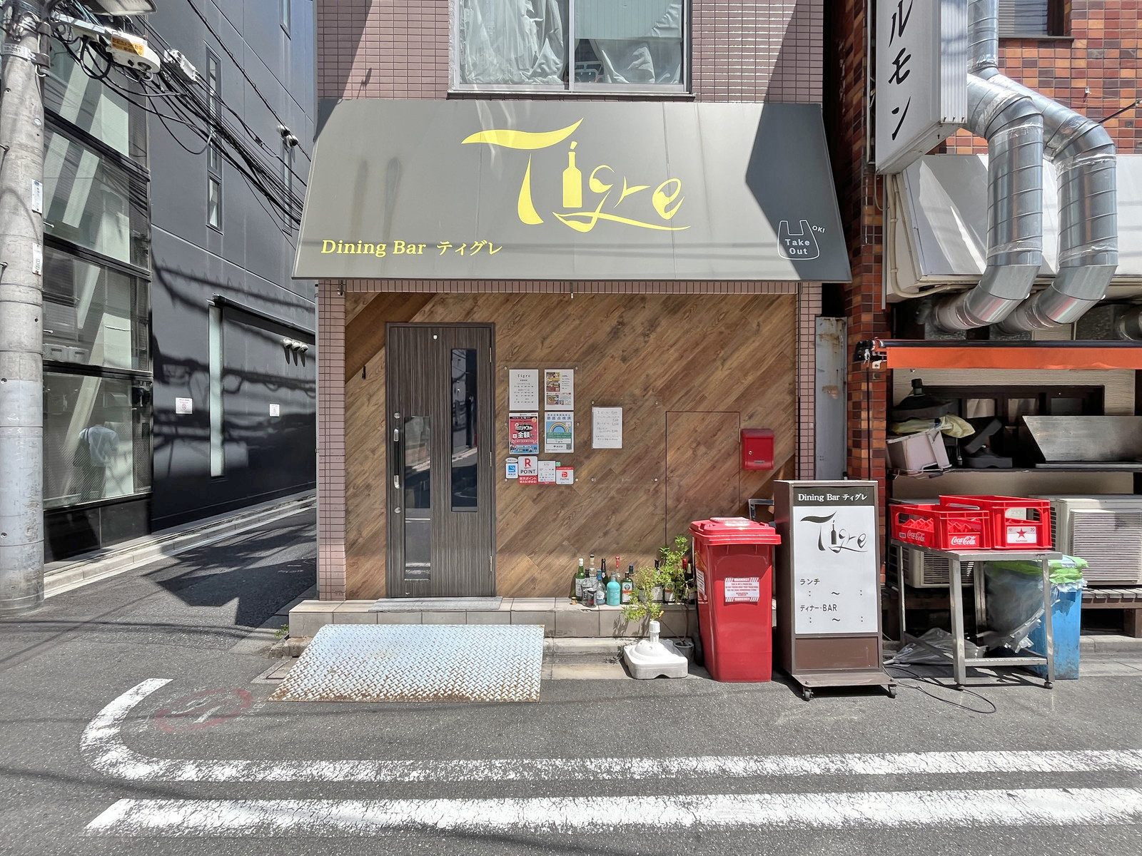 1階テナントの様子