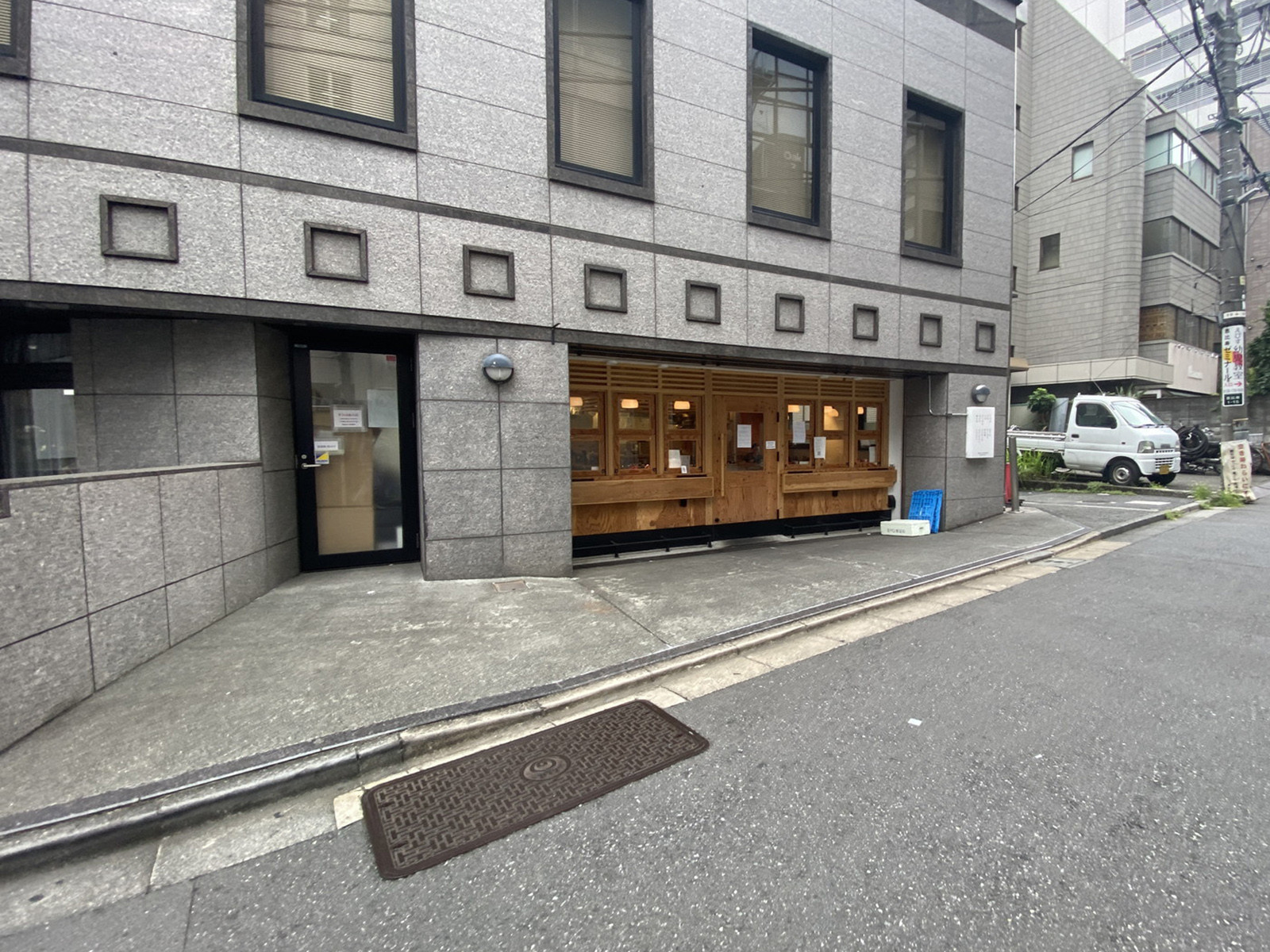 1階テナントの様子